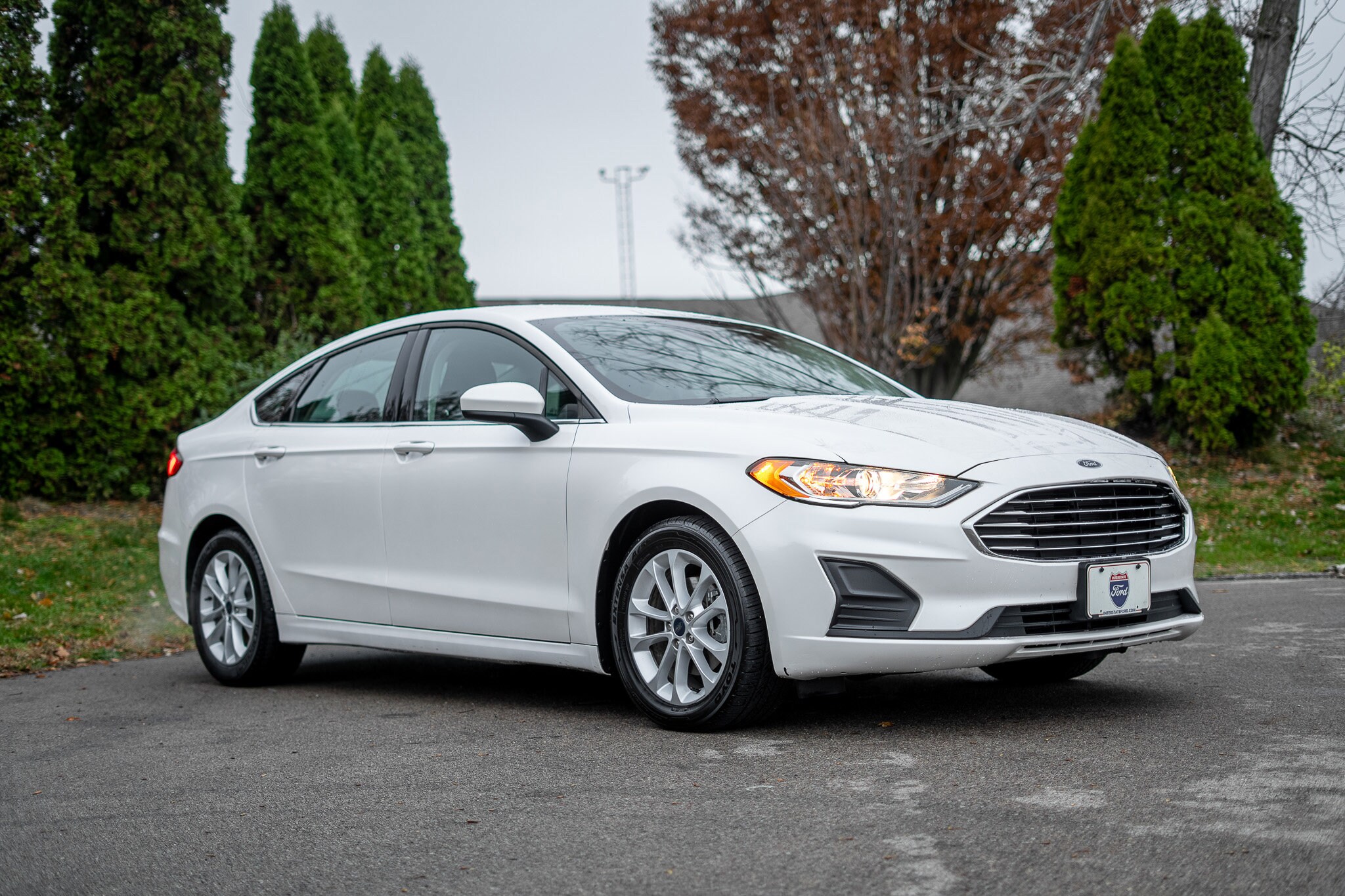2019 Ford Fusion SE photo 3