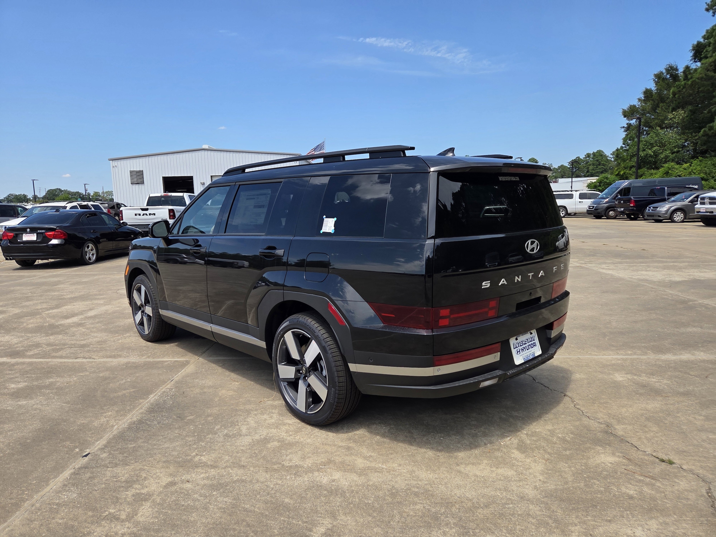 2026 Hyundai Santa Fe Limited - Photo 3