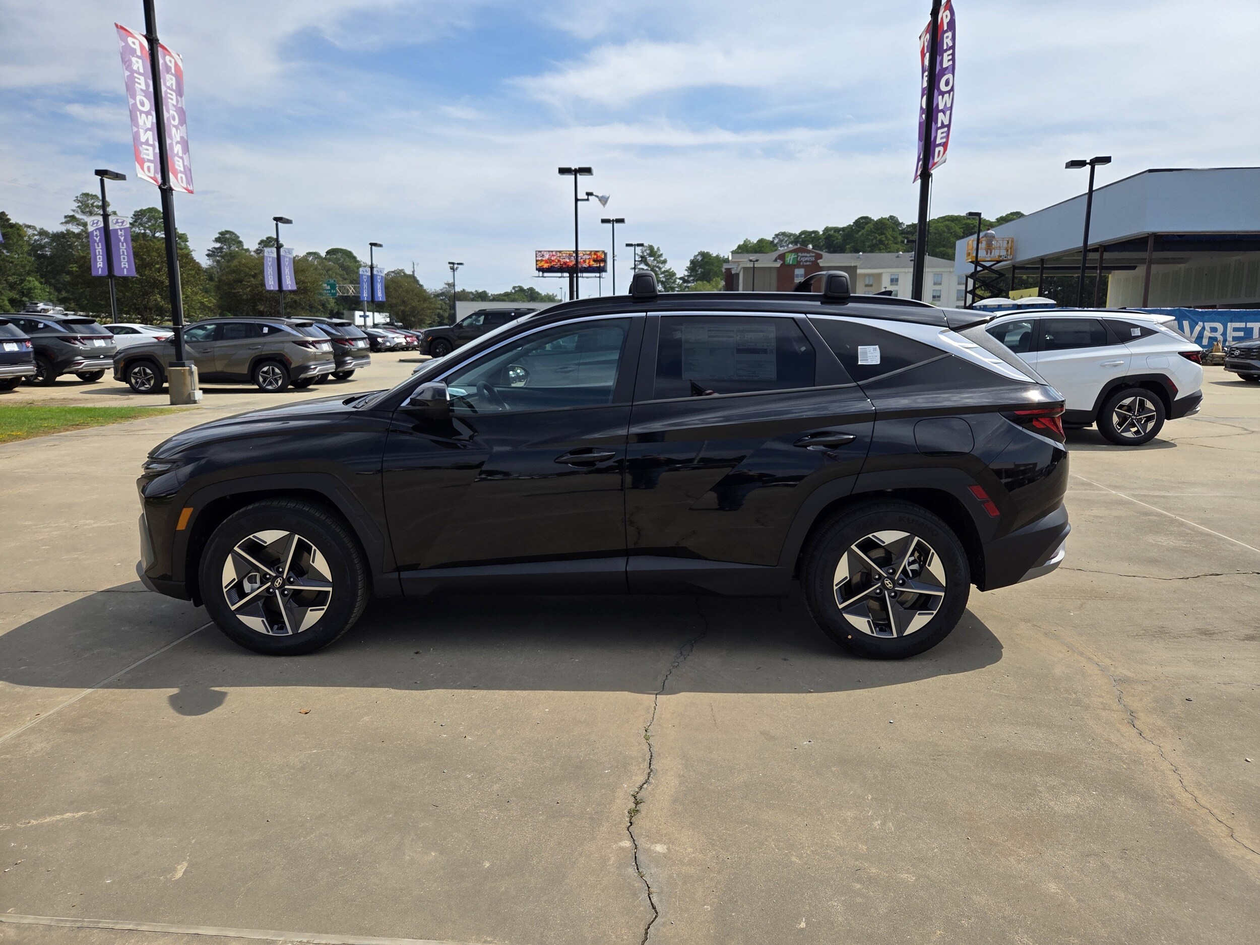 2026 Hyundai Tucson SEL photo 2