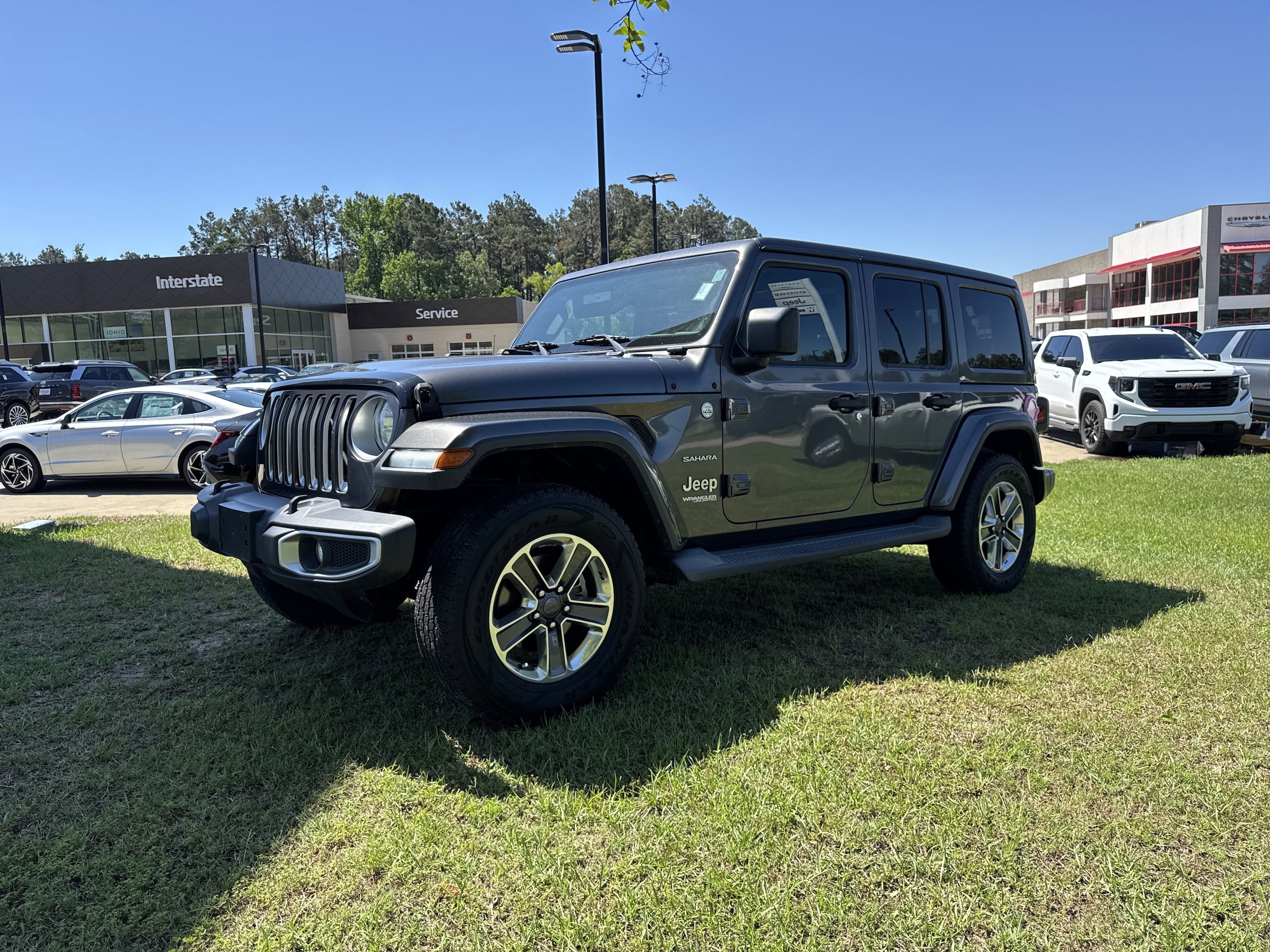 2018 Jeep Wrangler Sahara's photo