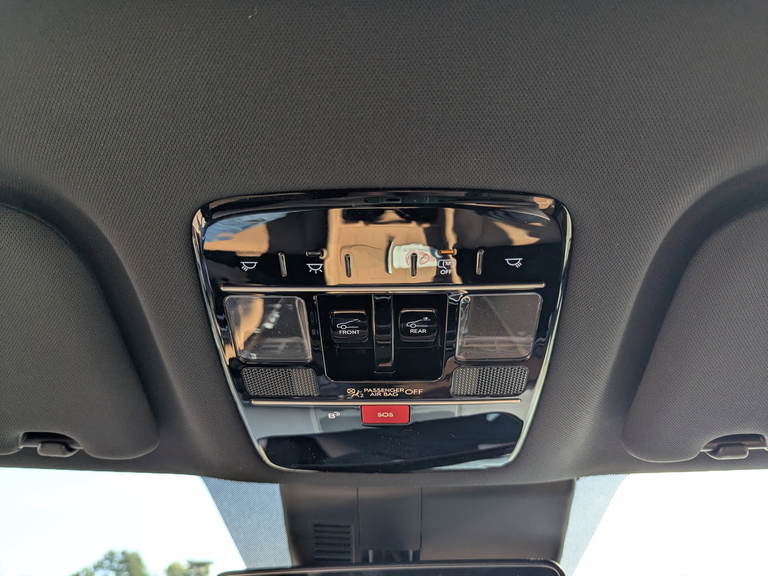 2025 Hyundai Santa Fe Limited - Photo 27