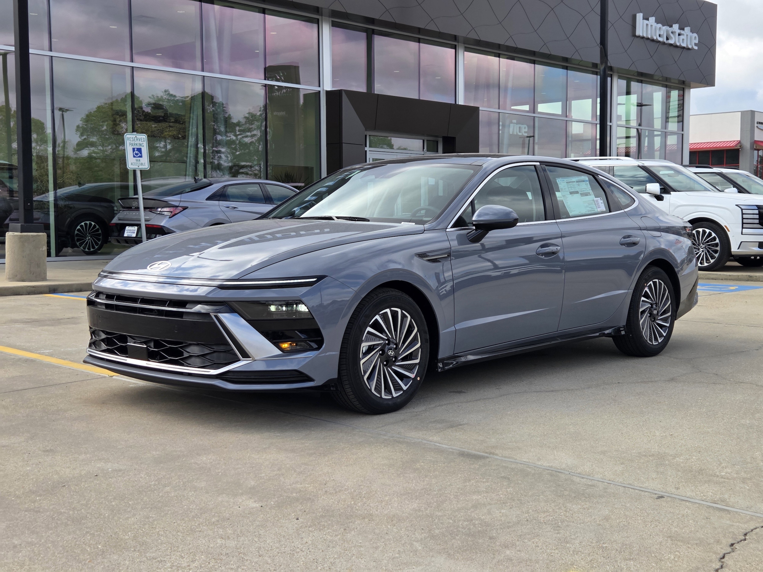 2026 Hyundai Sonata Hybrid SEL's photo