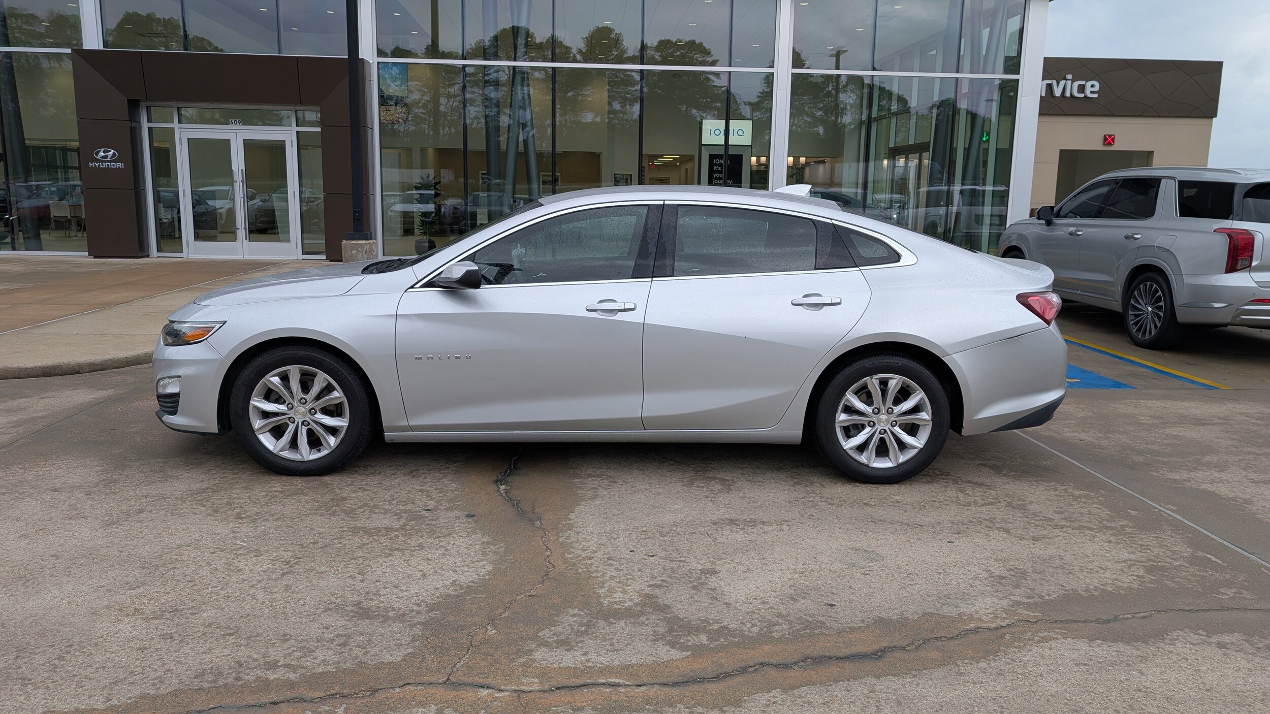 Used 2020 Chevrolet Malibu 1LT with VIN 1G1ZD5ST3LF028871 for sale in West Monroe, LA