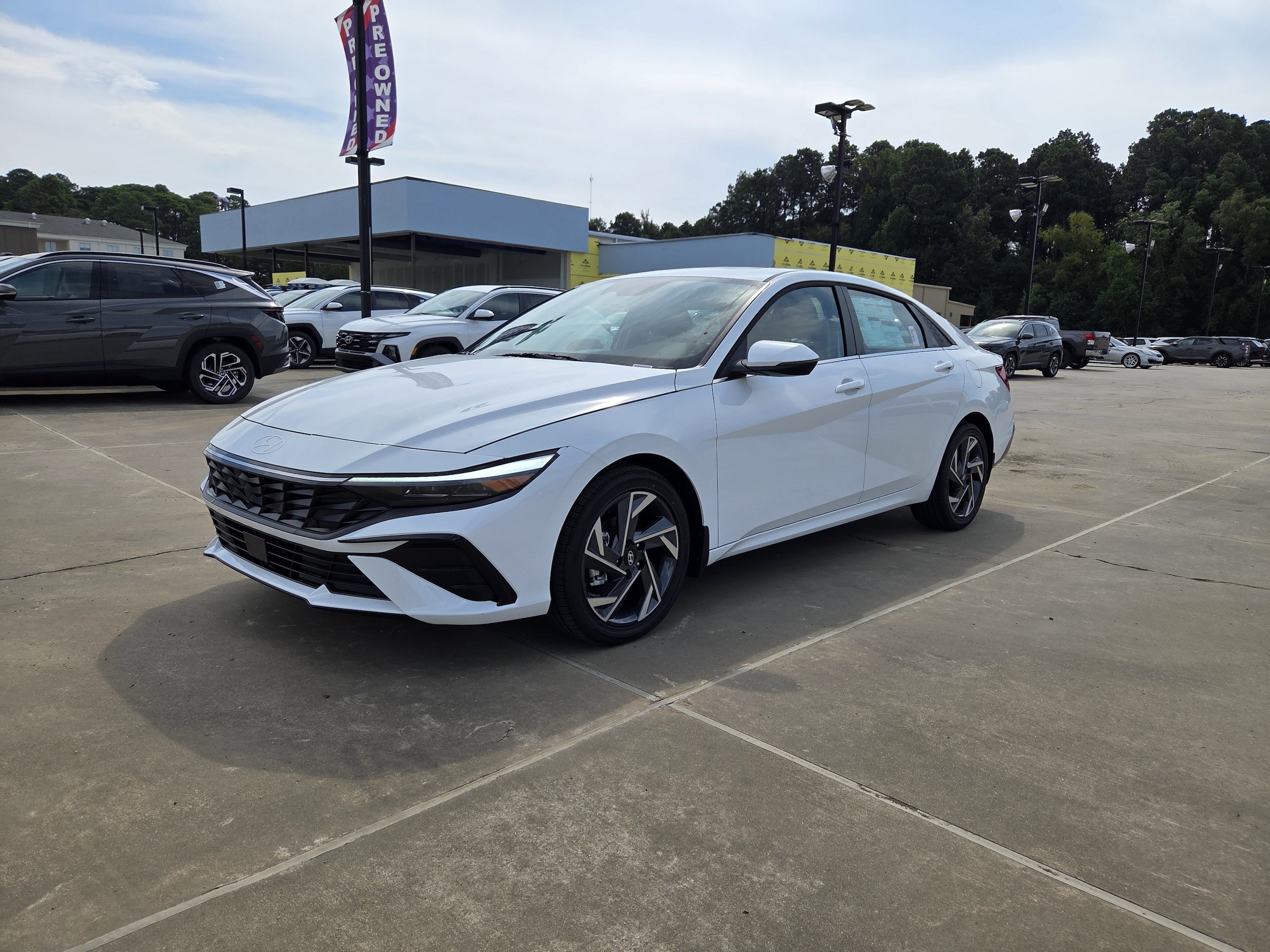 2025 Hyundai Elantra Car 