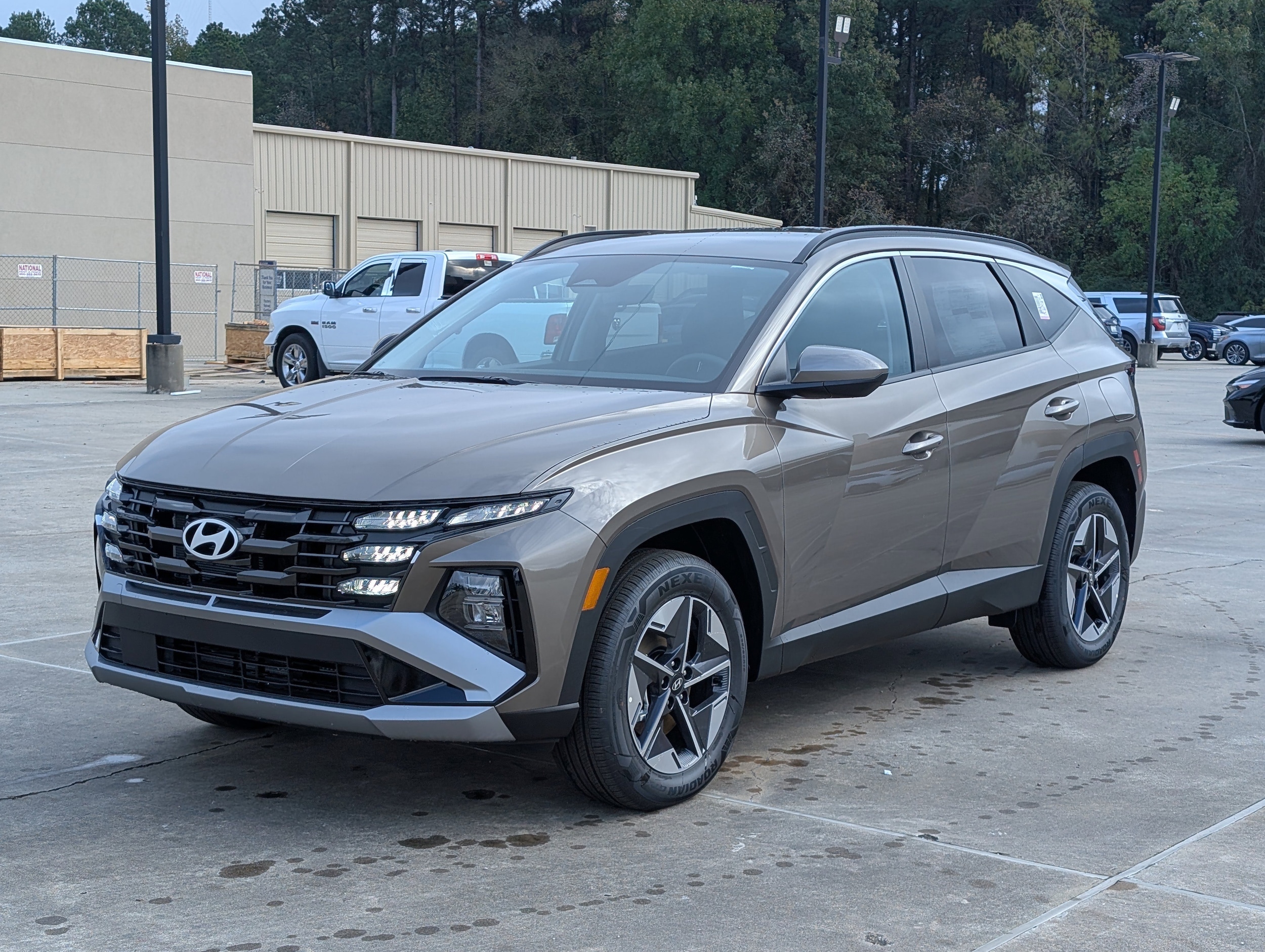 2026 Hyundai Tucson Blue SE's photo