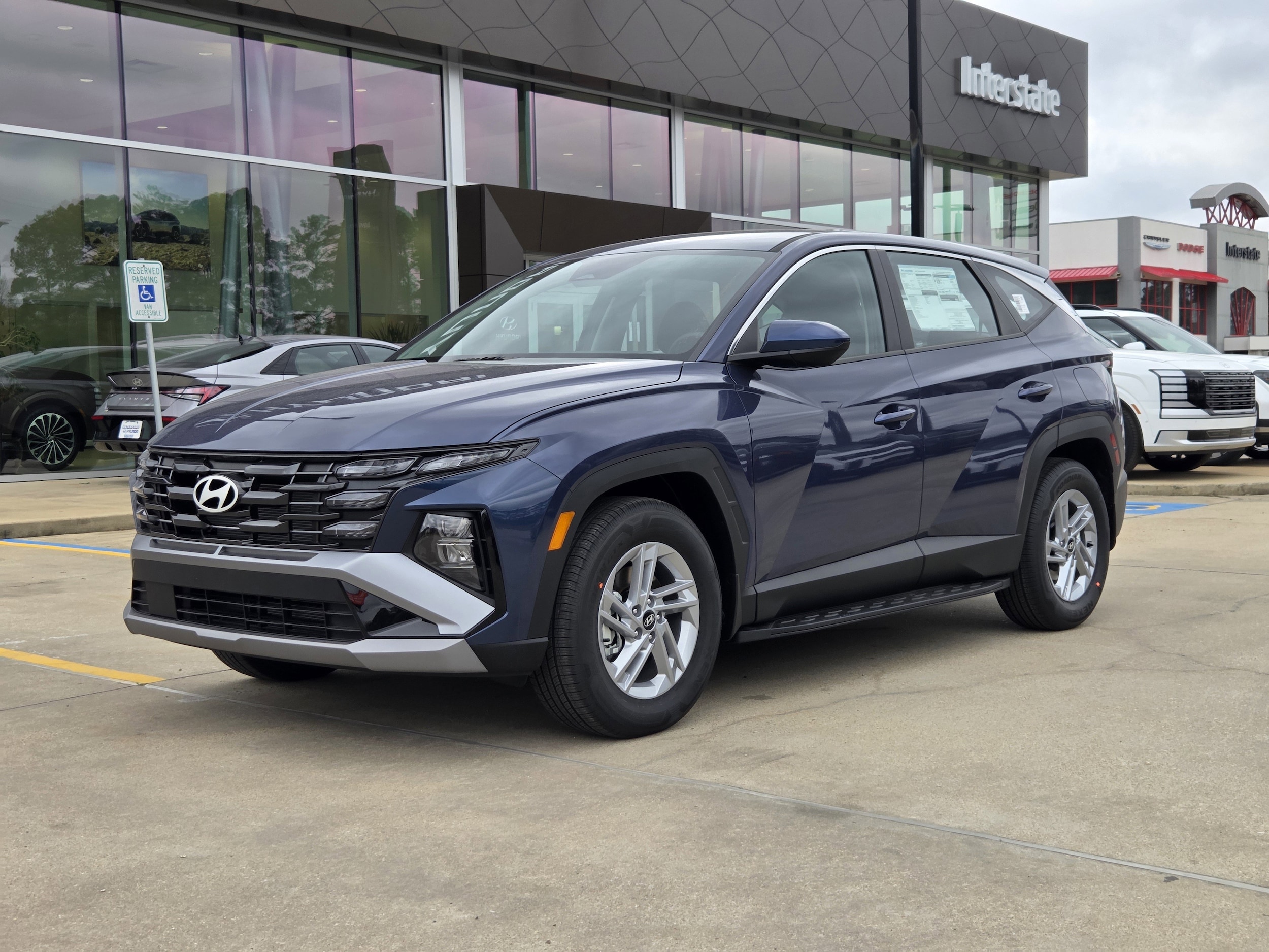 2026 Hyundai Tucson SE's photo