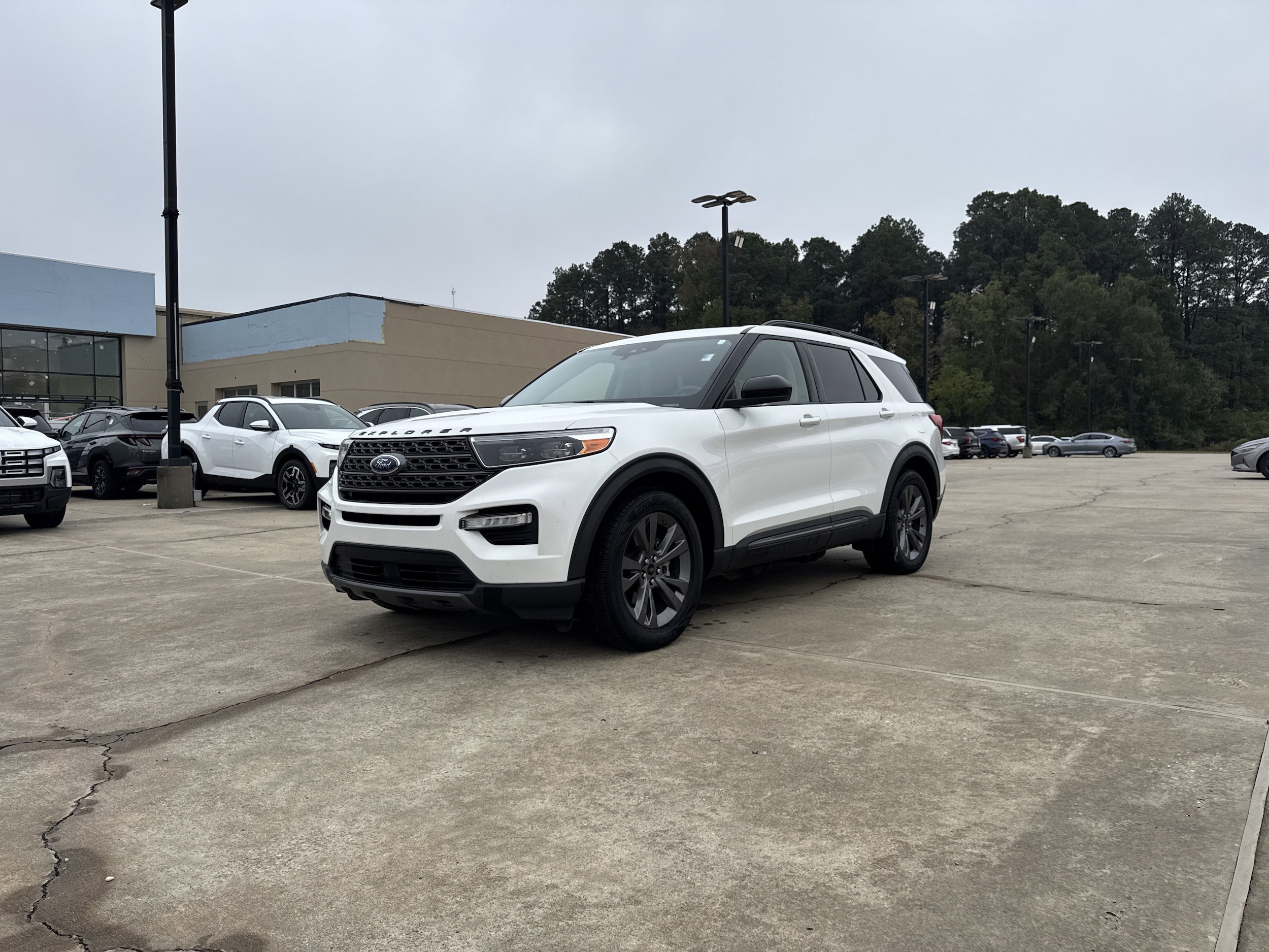2022 Ford Explorer XLT's photo