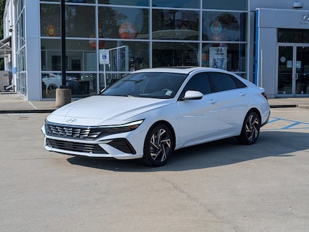 2024 Hyundai Elantra SEL Sedan