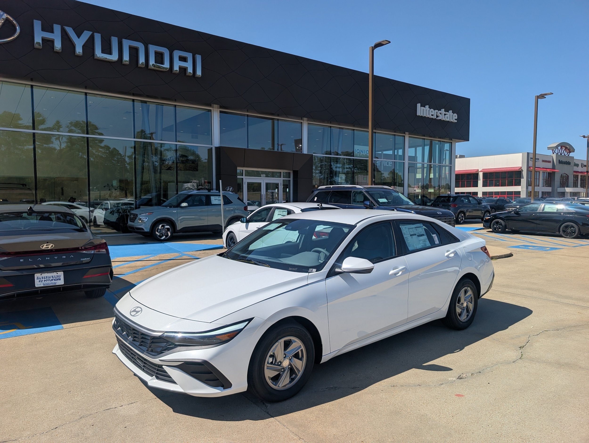 2026 Hyundai Elantra SE