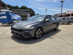 2025 Hyundai Elantra Limited Car