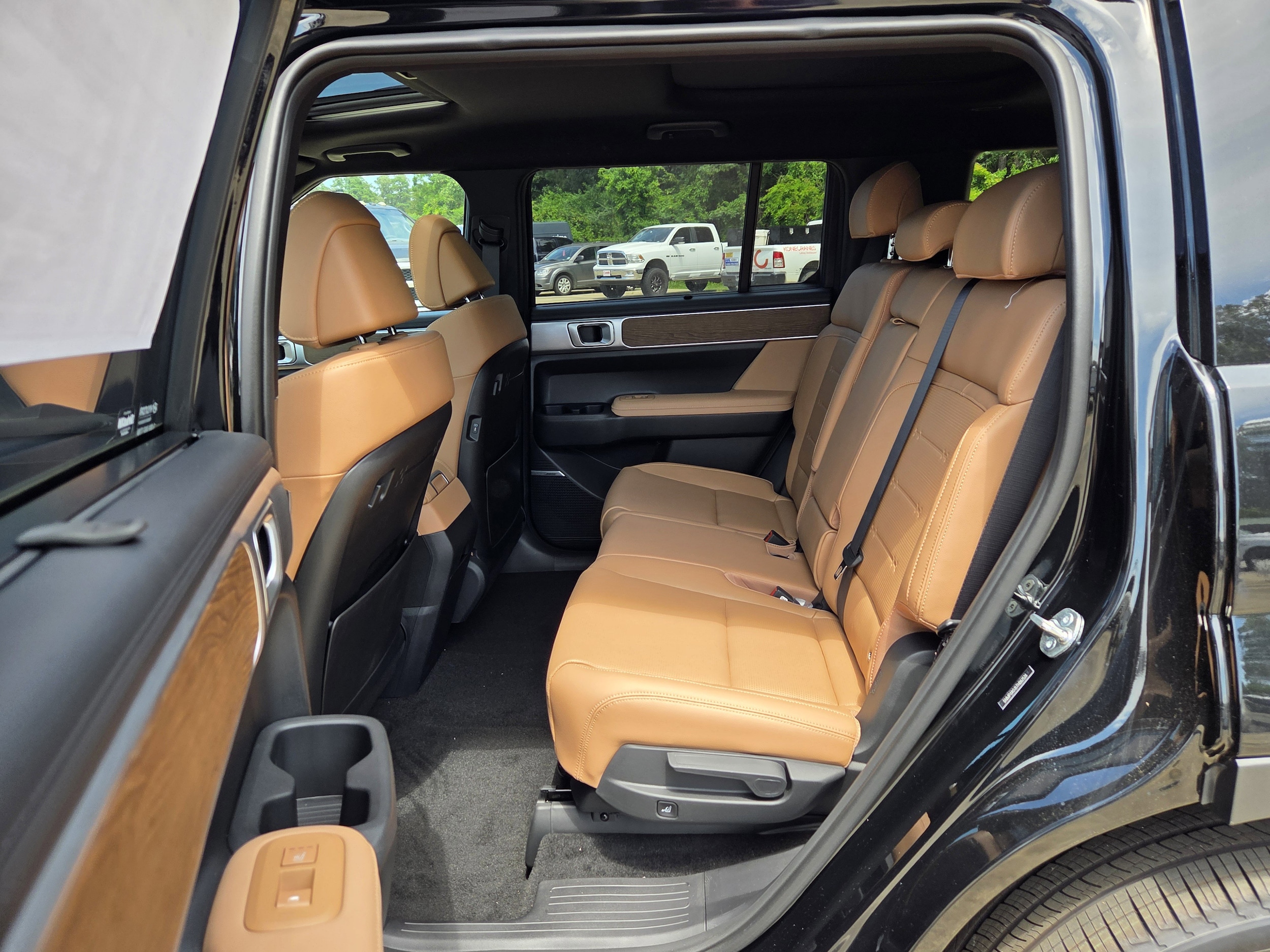 2026 Hyundai Santa Fe Limited - Photo 29