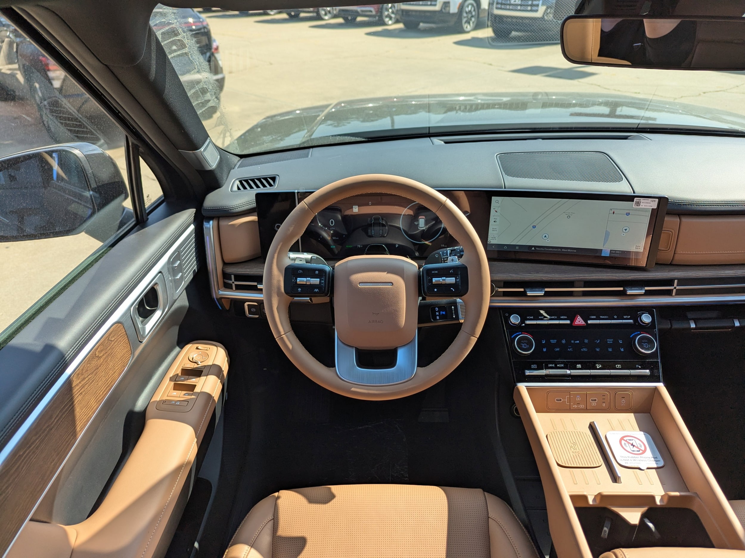 2025 Hyundai Santa Fe Limited - Photo 31