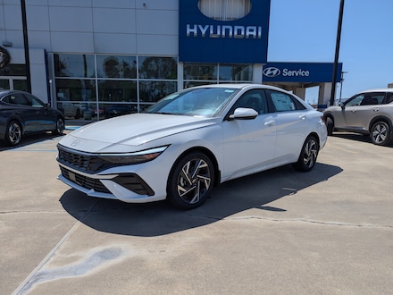 2025 Hyundai Elantra SEL Convenience Car