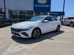 2025 Hyundai Elantra SEL Convenience Car