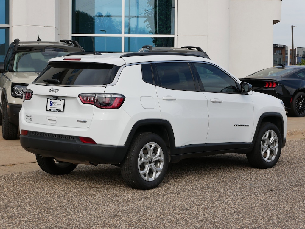 Used 2025 Jeep Compass Latitude SUV