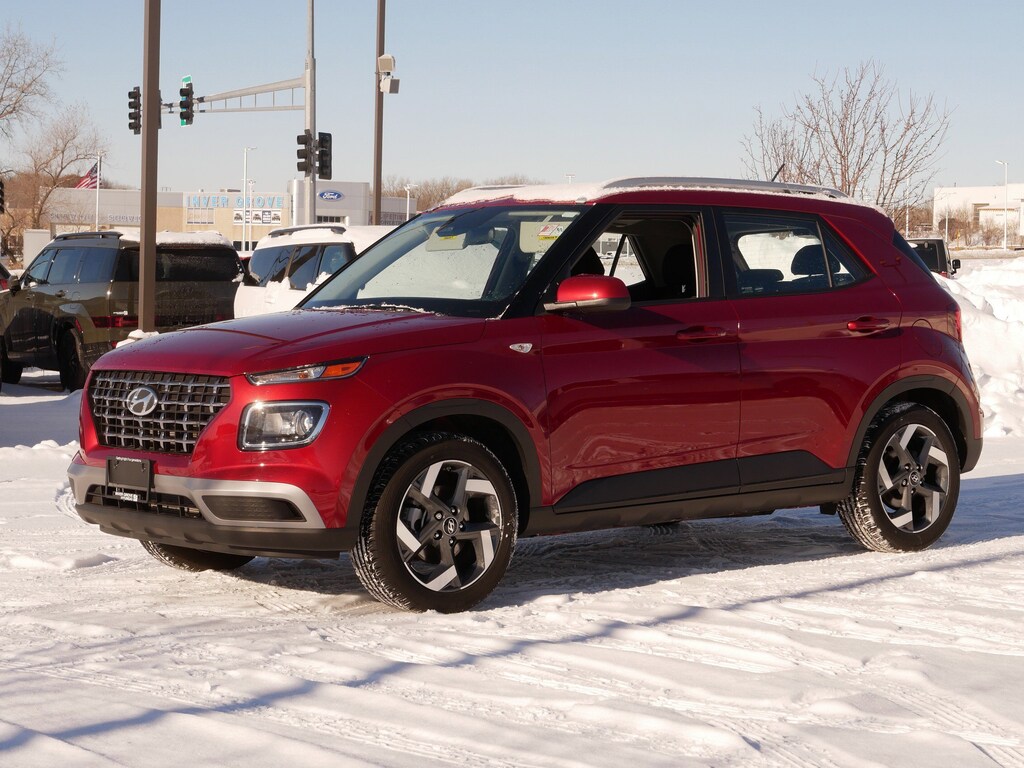 Used 2025 Hyundai Venue SEL SUV
