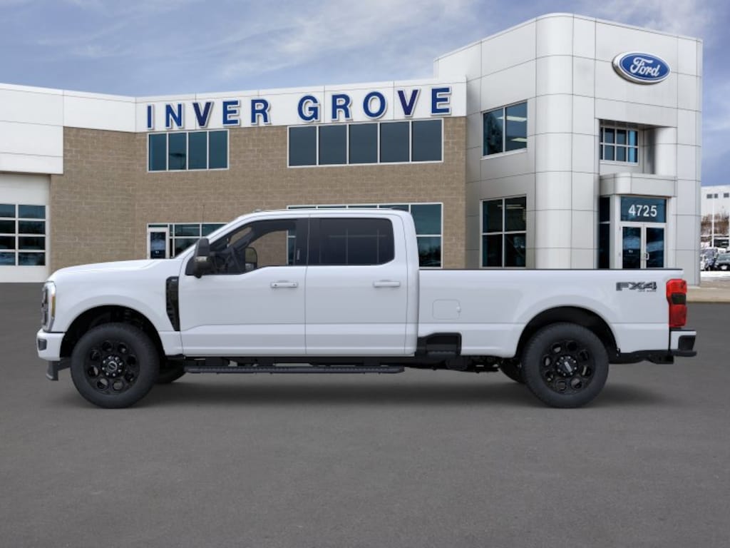 New 2026 Ford F-350 XLT Truck Crew Cab