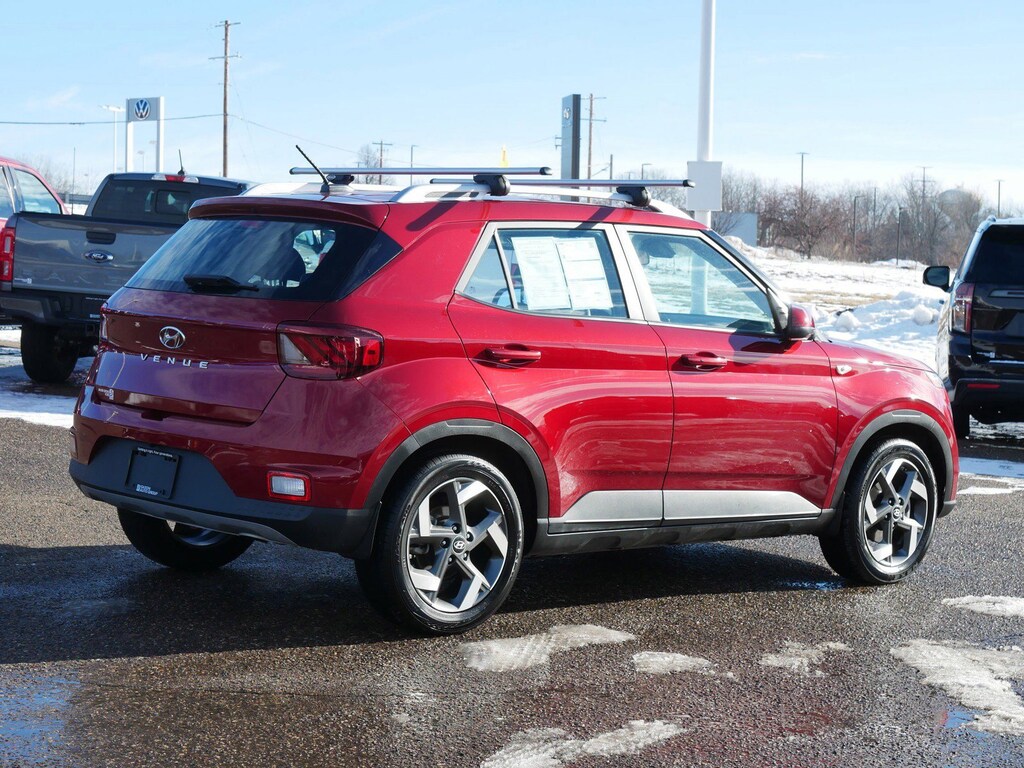 Certified 2024 Hyundai Venue Limited Limited IVT