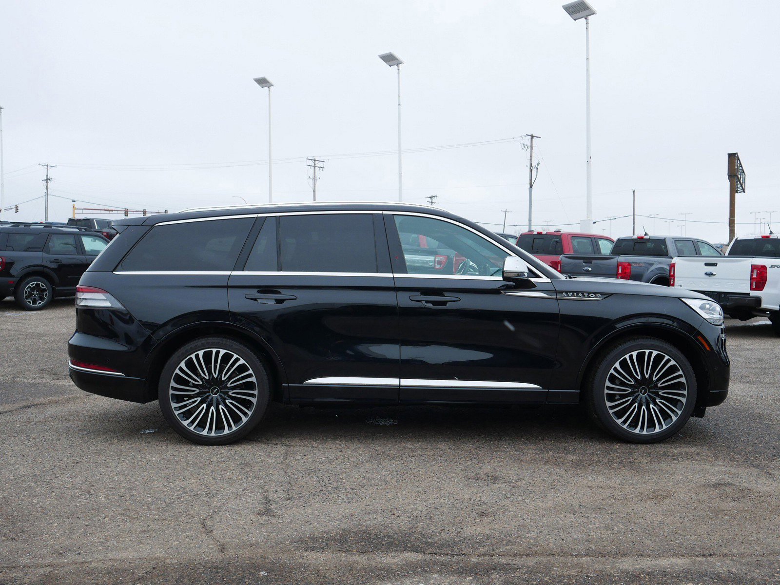 Used 2022 Lincoln Aviator Black Label with VIN 5LM5J9XCXNGL20988 for sale in Inver Grove Heights, Minnesota