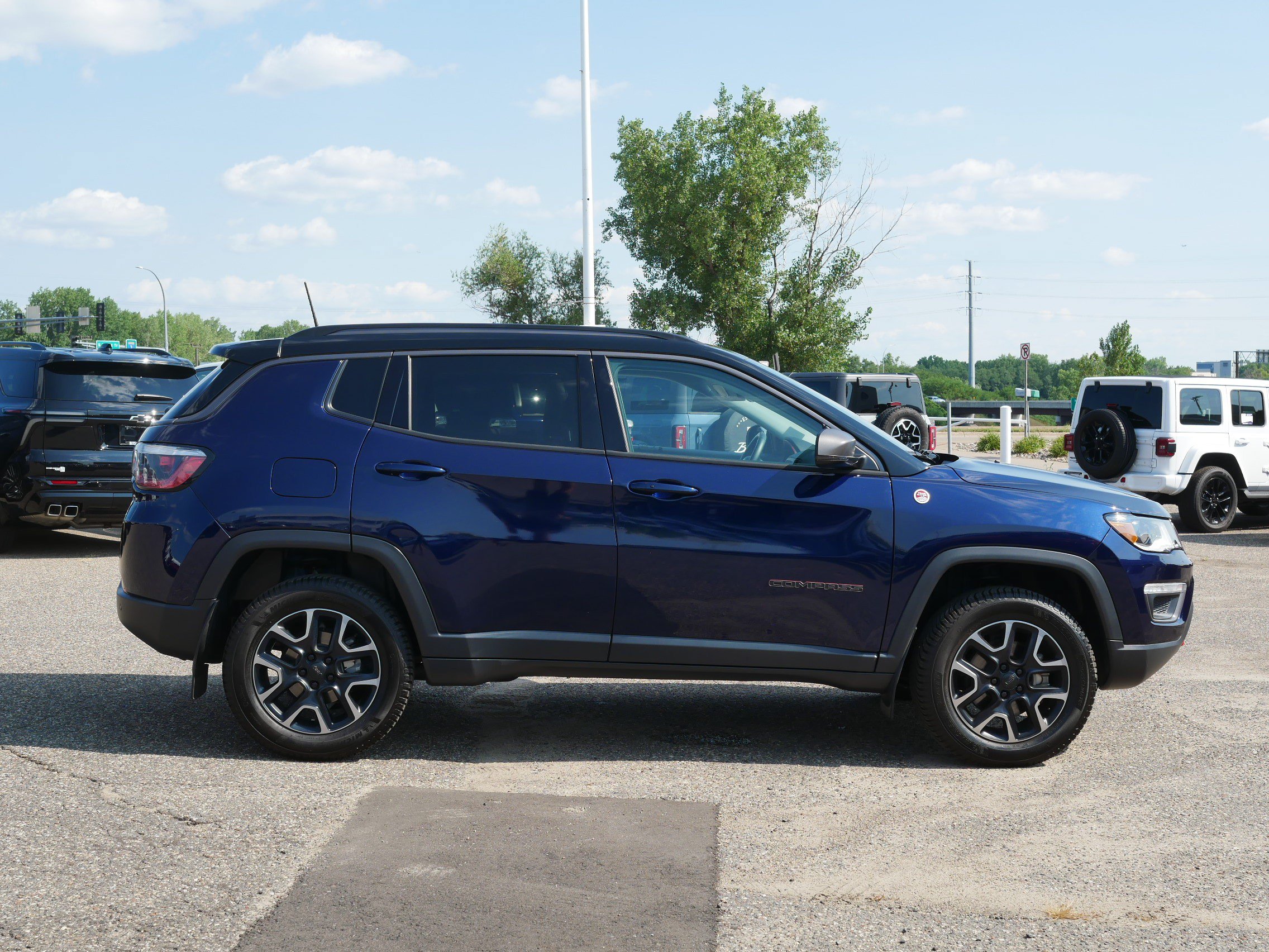 Used 2019 Jeep Compass Trailhawk with VIN 3C4NJDDB4KT629126 for sale in Inver Grove Heights, Minnesota