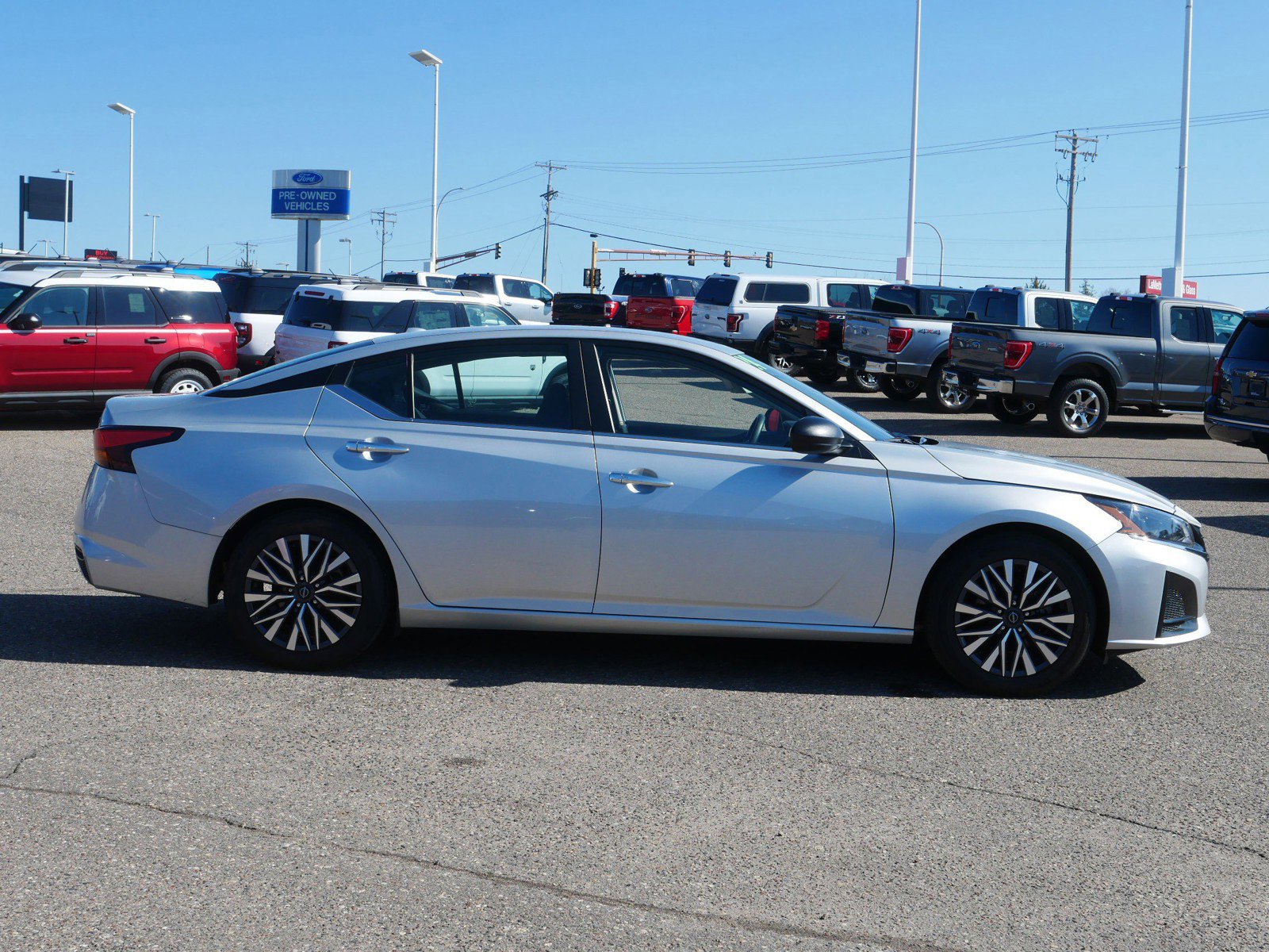 Used 2024 Nissan Altima SV with VIN 1N4BL4DV5RN304038 for sale in Inver Grove Heights, Minnesota