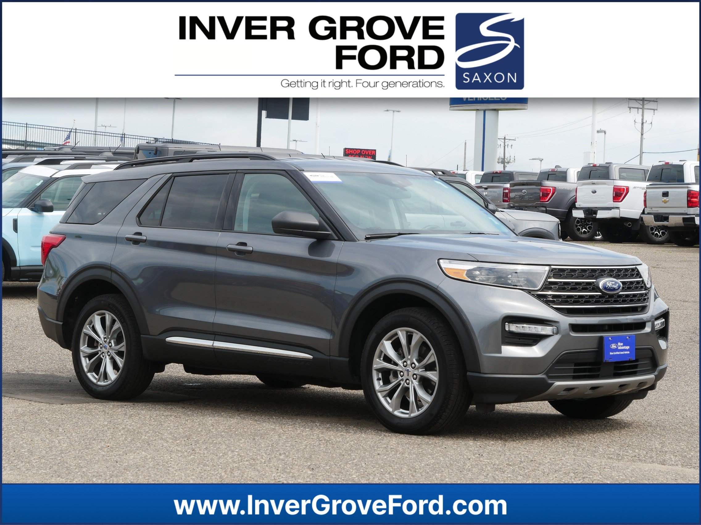 2023 Ford Explorer XLT 4WD's photo