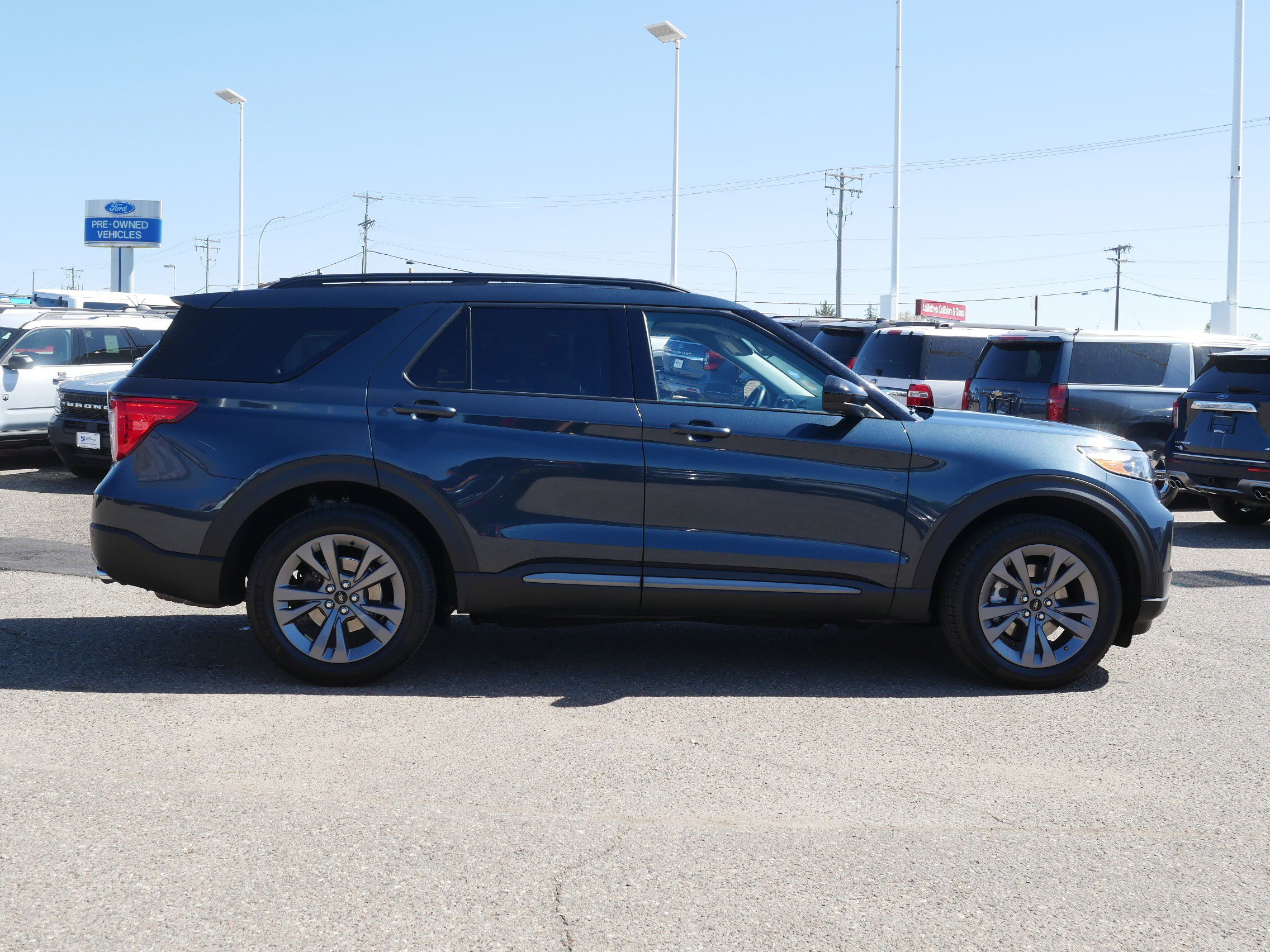 Used 2024 Ford Explorer XLT with VIN 1FMSK8DH8RGA17288 for sale in Inver Grove Heights, Minnesota