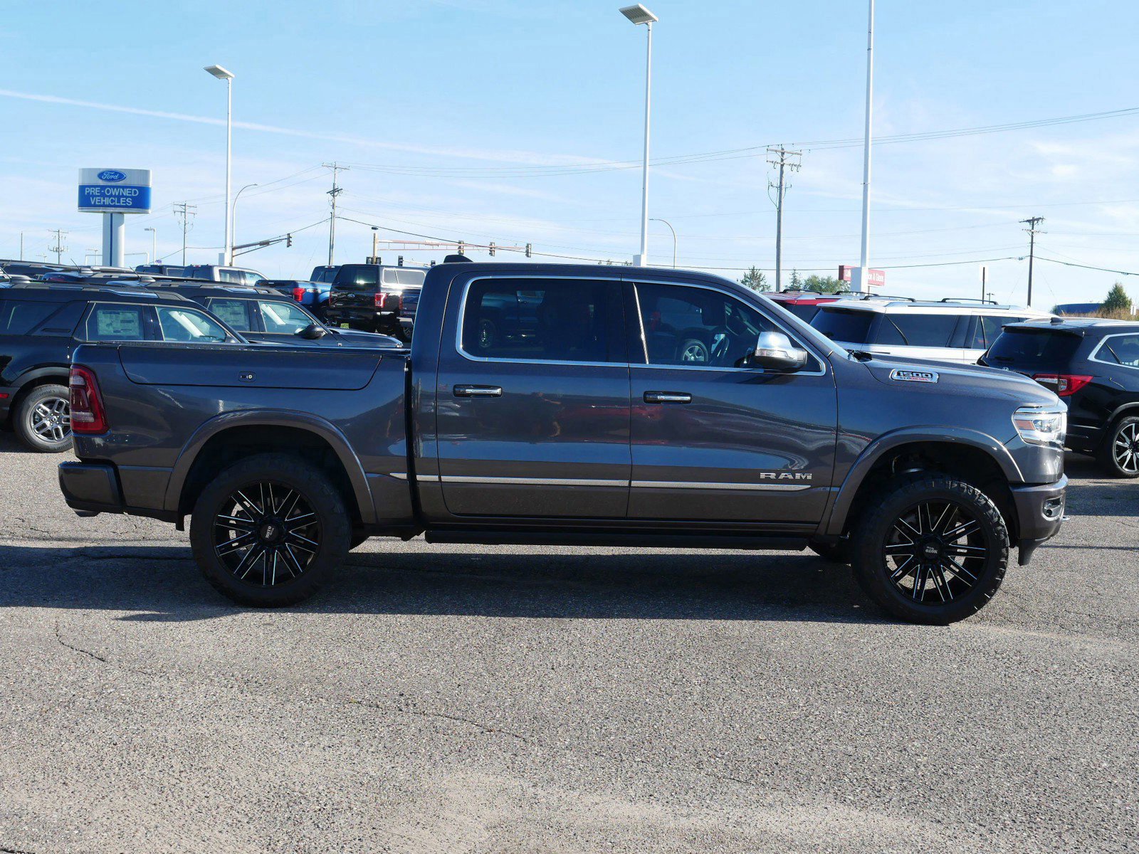 Used 2020 RAM Ram 1500 Pickup Limited with VIN 1C6SRFHM1LN401595 for sale in Inver Grove Heights, Minnesota