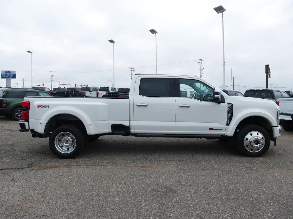 2024 Ford F-450 Limited photo 2