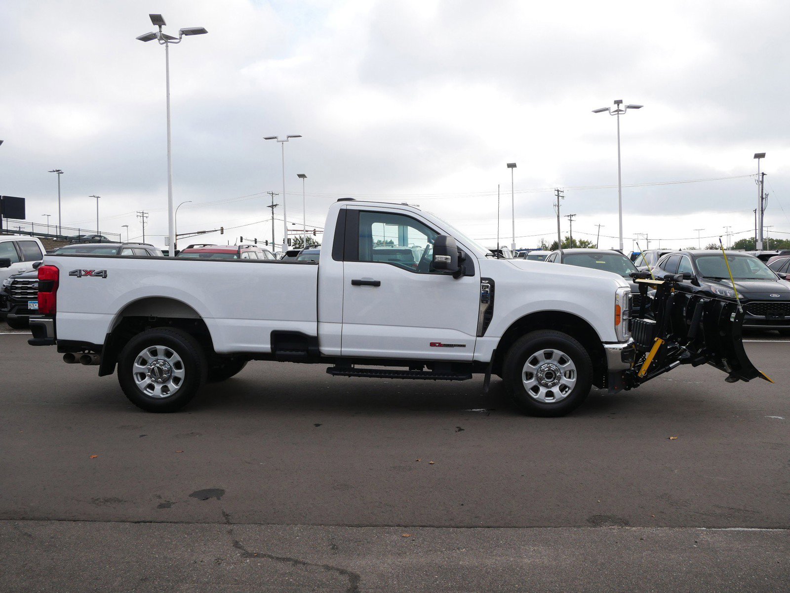 Used 2023 Ford F-350 Super Duty XLT with VIN 1FTRF3BM8PED09834 for sale in Inver Grove Heights, Minnesota