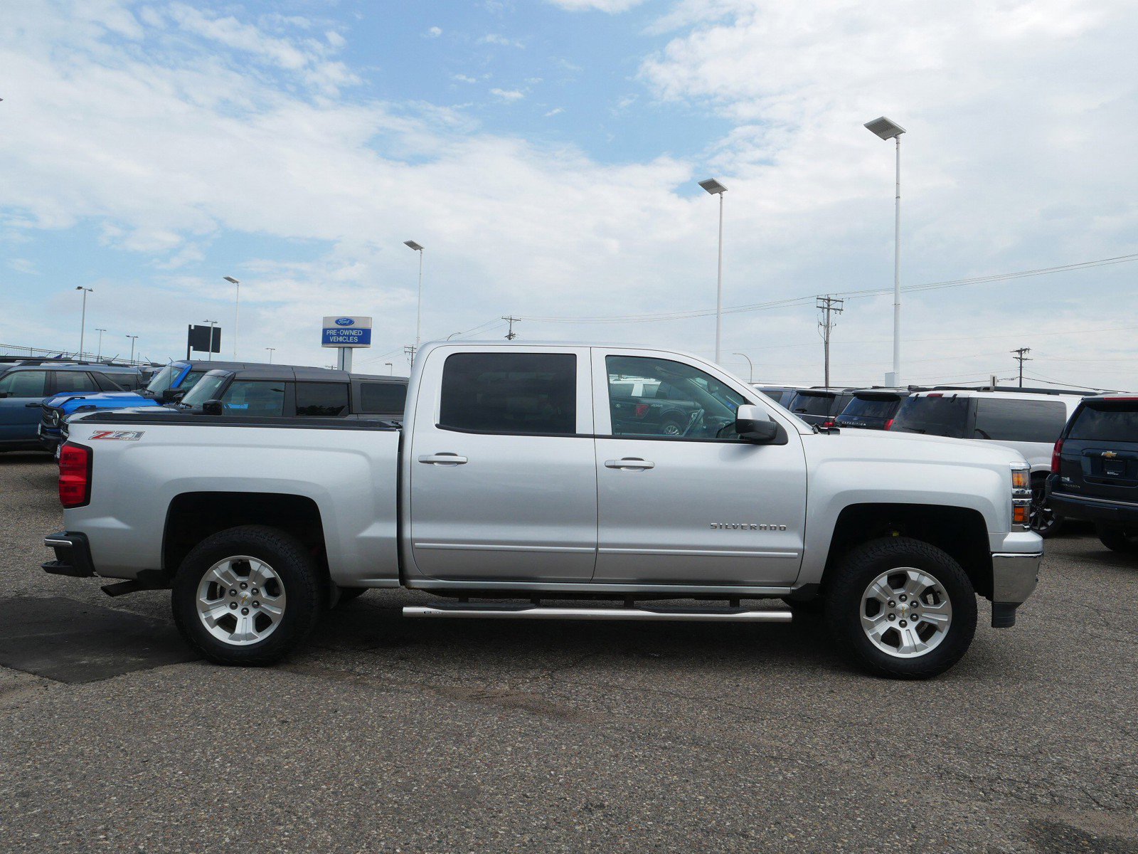 Used 2015 Chevrolet Silverado 1500 LT with VIN 3GCUKREC7FG183954 for sale in Inver Grove Heights, Minnesota