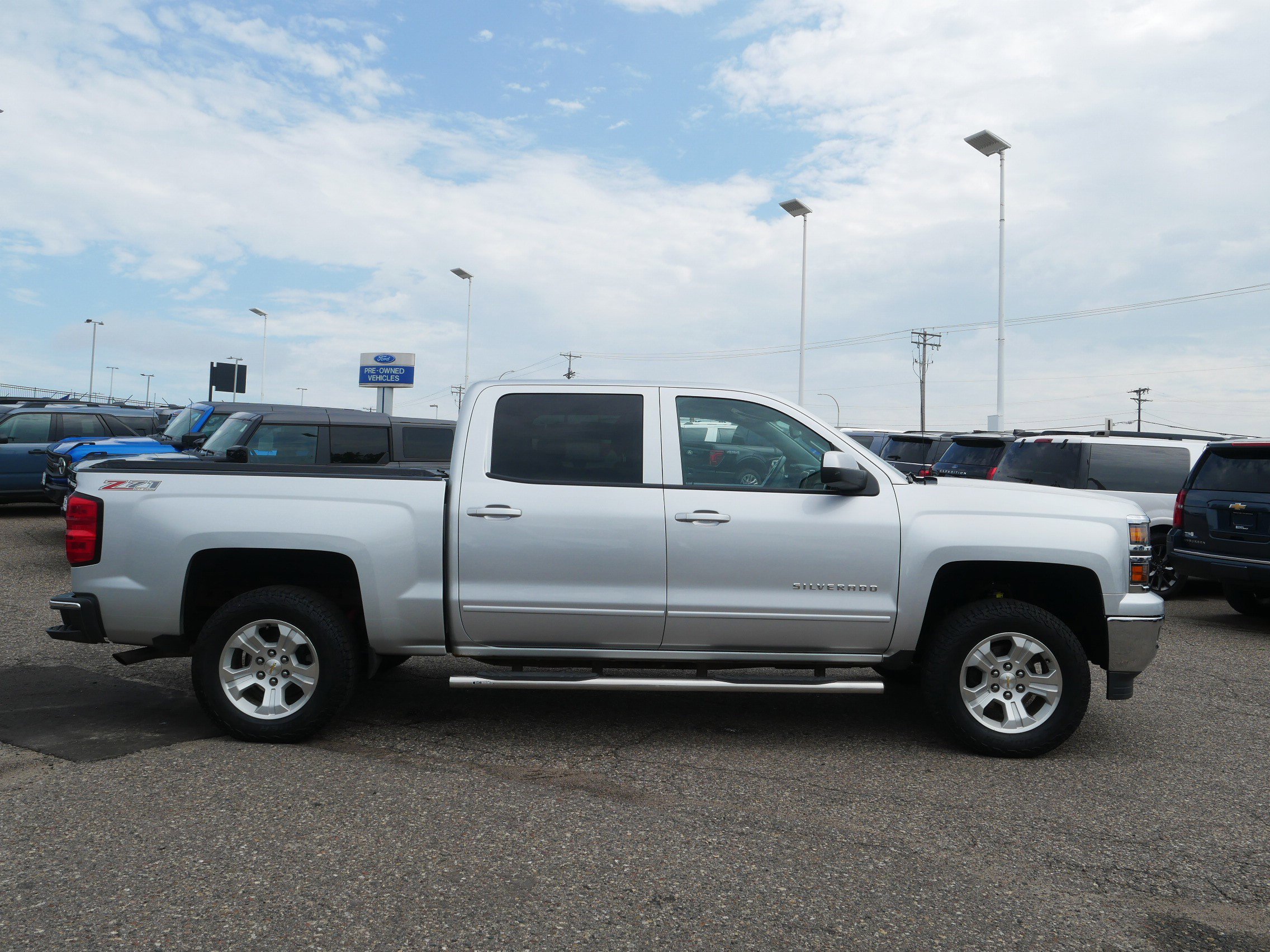 Used 2015 Chevrolet Silverado 1500 LT with VIN 3GCUKREC7FG183954 for sale in Inver Grove Heights, Minnesota