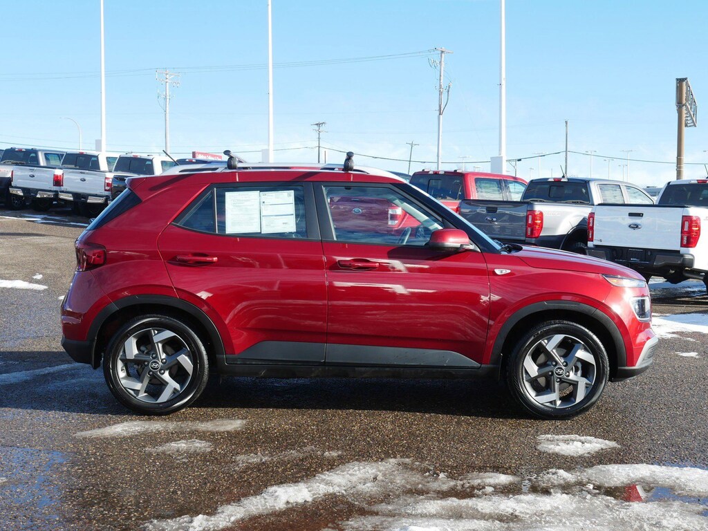 Certified 2024 Hyundai Venue Limited Limited IVT