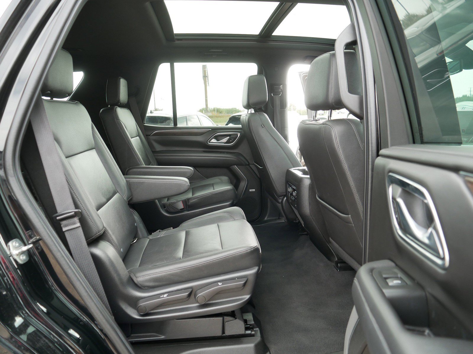 2022 Chevrolet Tahoe LT - Photo 19