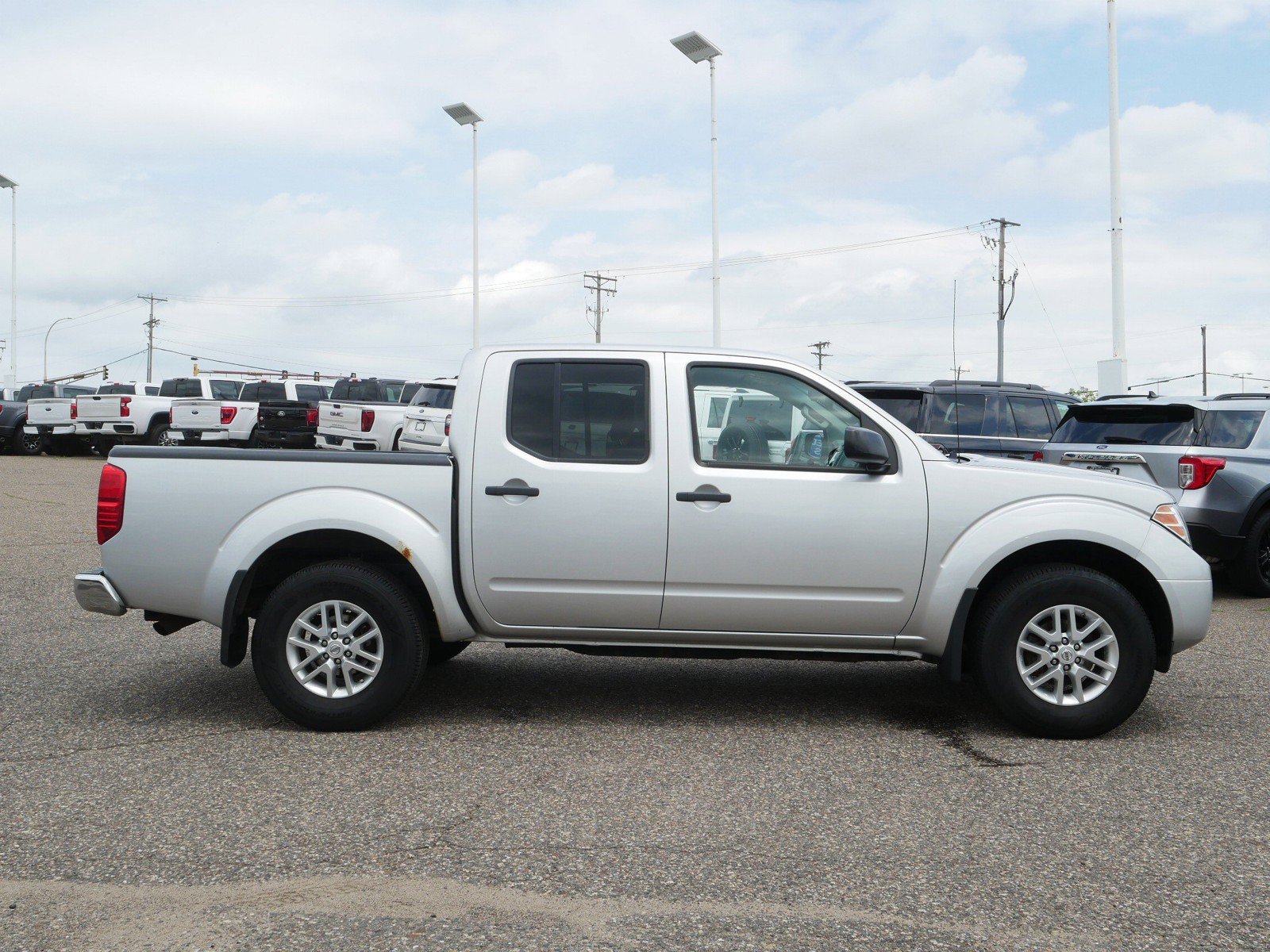 Used 2015 Nissan Frontier SV with VIN 1N6AD0EV5FN716690 for sale in Inver Grove Heights, Minnesota