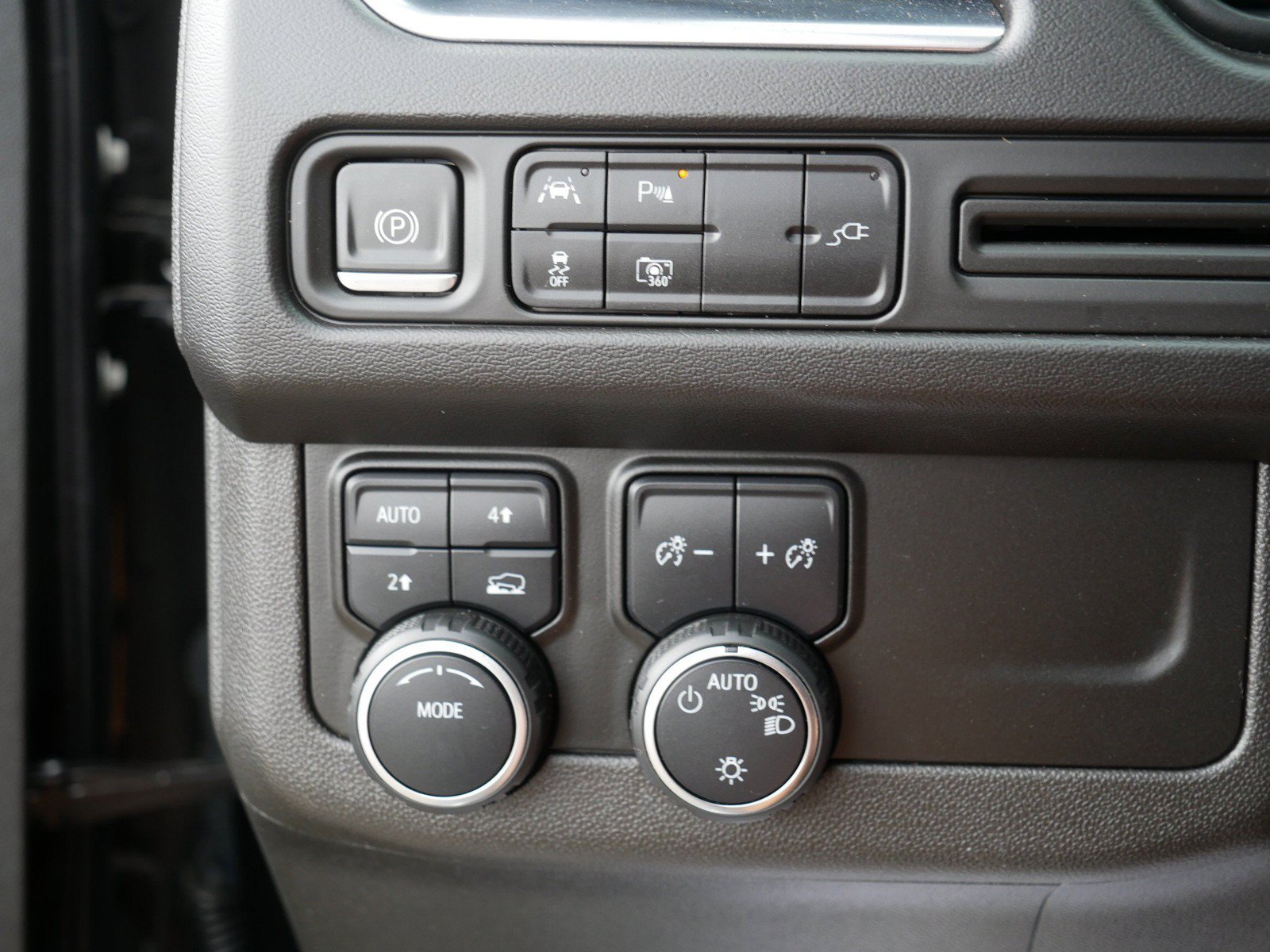 2022 Chevrolet Tahoe LT - Photo 25