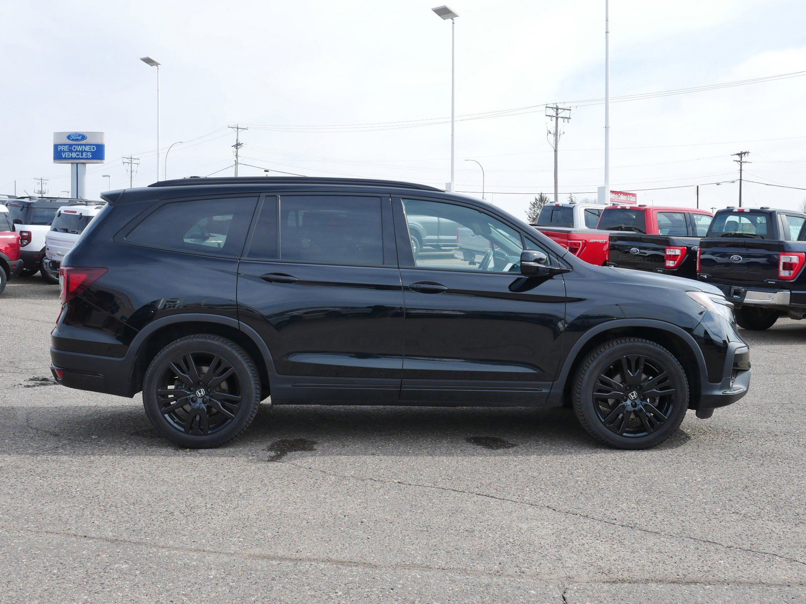 Used 2021 Honda Pilot Black Edition with VIN 5FNYF6H76MB095564 for sale in Inver Grove Heights, Minnesota