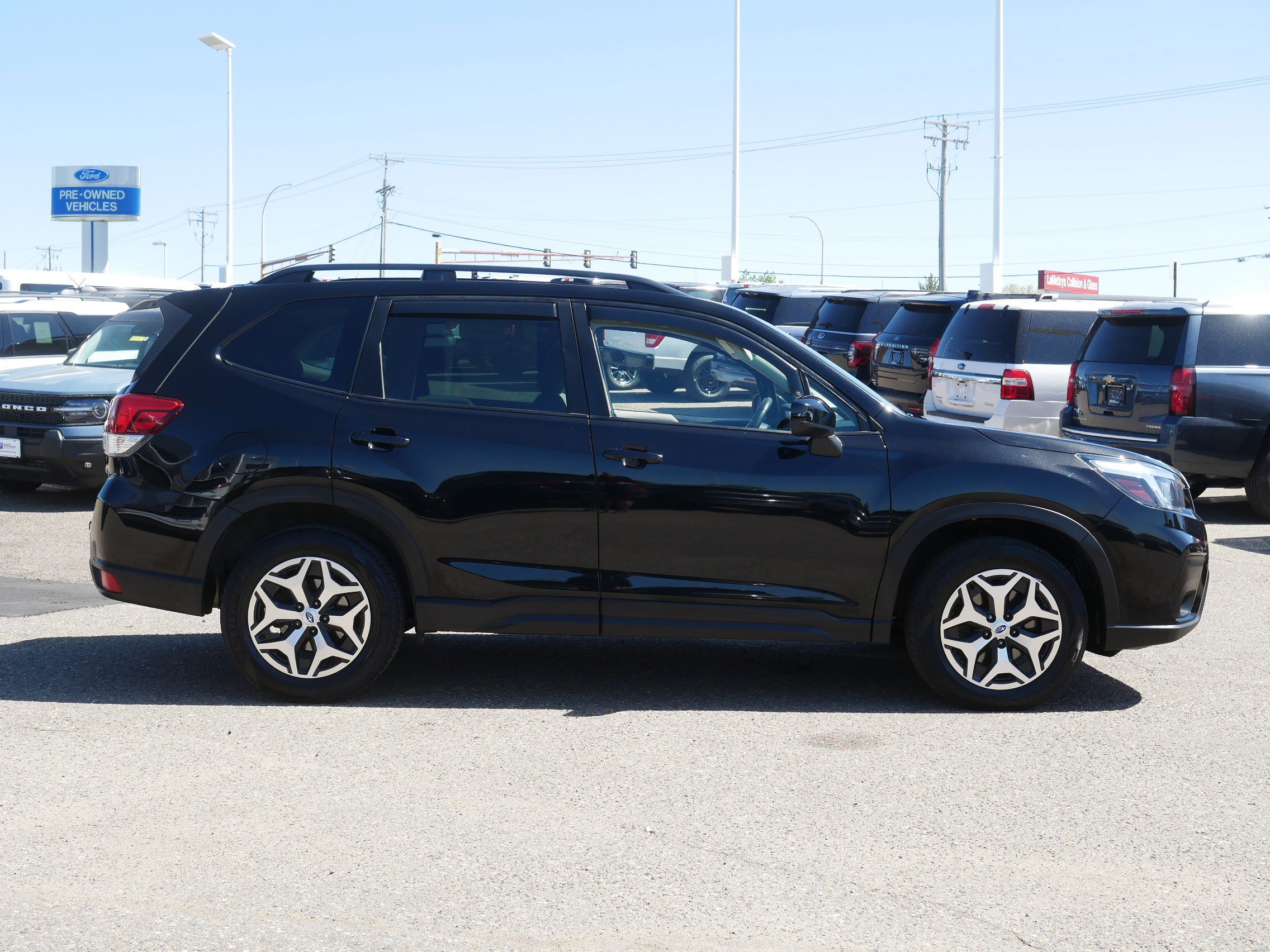 Used 2020 Subaru Forester Premium with VIN JF2SKAJC8LH465666 for sale in Inver Grove Heights, Minnesota