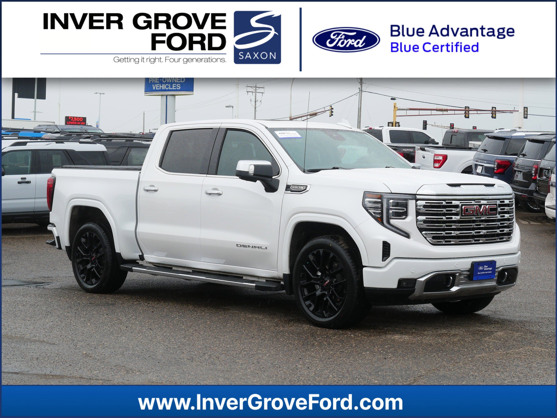2023 GMC Sierra 4WD Crew Cab Short Box Denali's photo