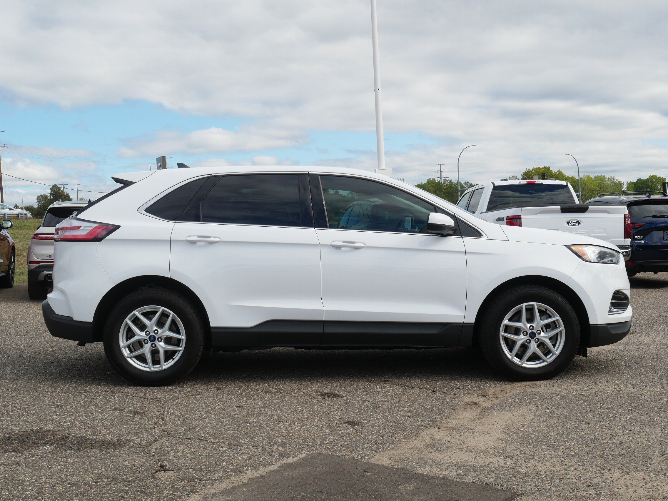 Used 2022 Ford Edge SEL with VIN 2FMPK4J98NBA83353 for sale in Inver Grove Heights, Minnesota