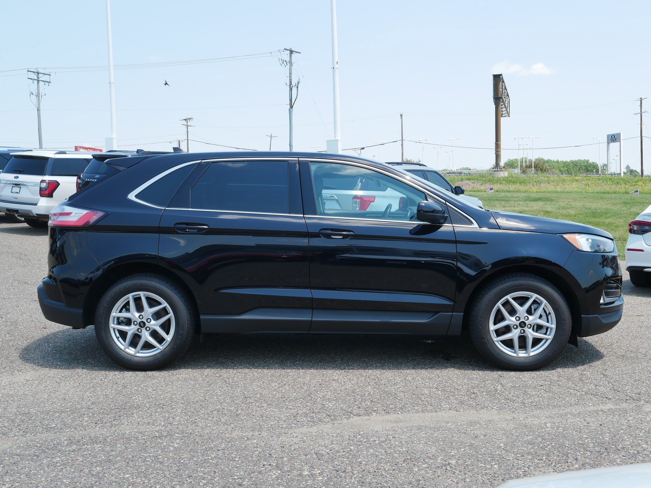 Used 2024 Ford Edge SEL with VIN 2FMPK4J90RBA91761 for sale in Inver Grove Heights, Minnesota