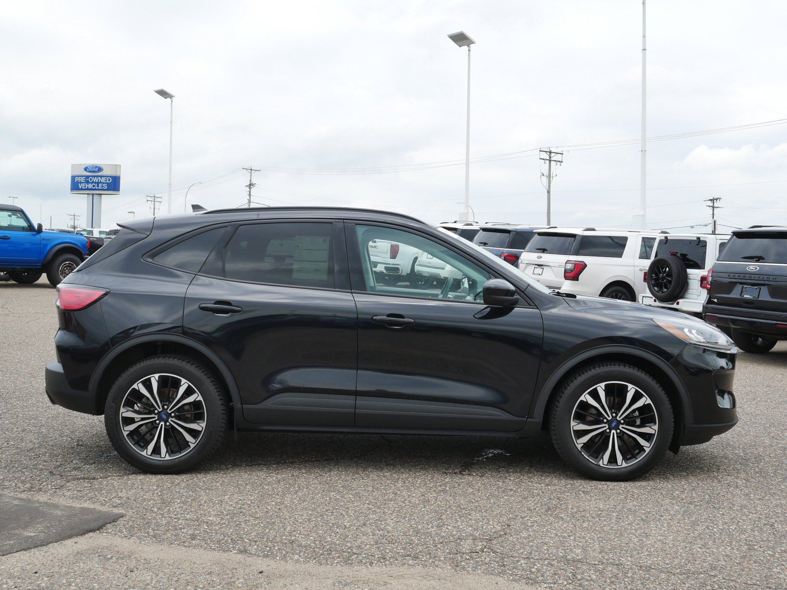 Used 2022 Ford Escape SEL with VIN 1FMCU9H93NUA29500 for sale in Inver Grove Heights, Minnesota