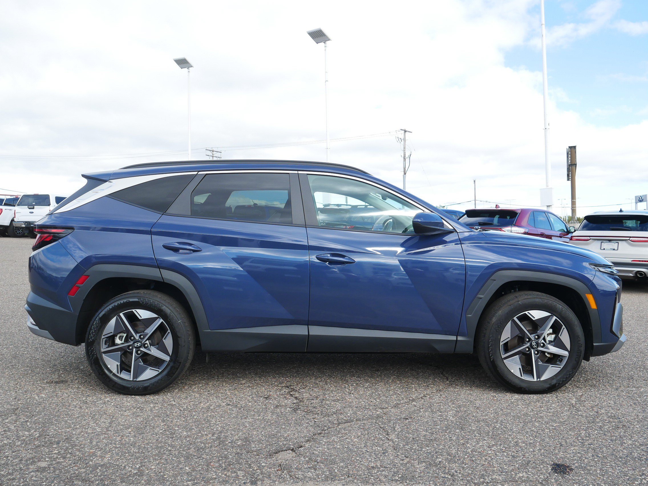 Used 2026 Hyundai Tucson SEL with VIN 5NMJBCDEXTH617111 for sale in Inver Grove Heights, Minnesota