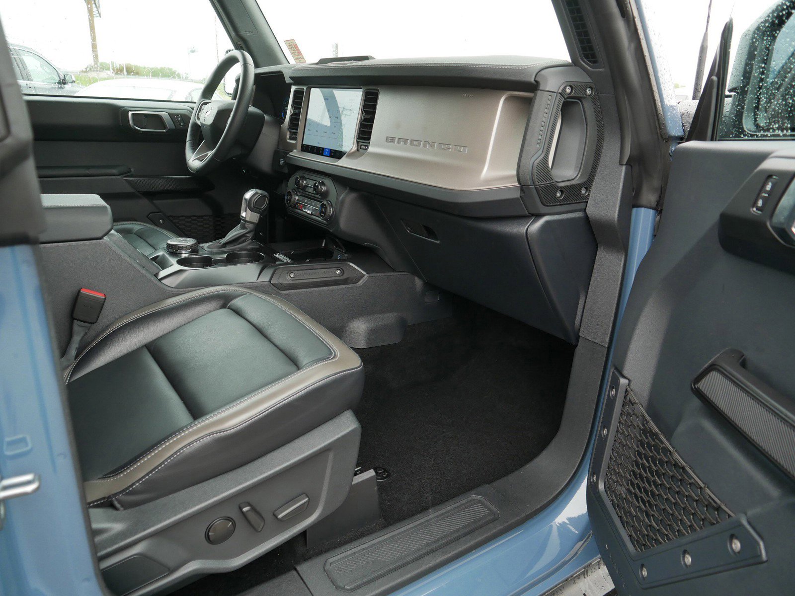 2025 Ford Bronco 4-Door Outer Banks - Photo 17