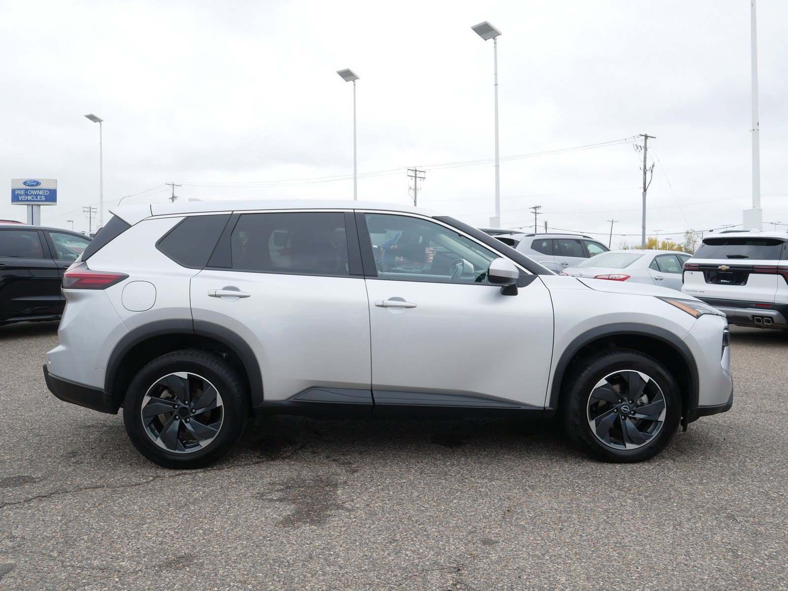 Used 2024 Nissan Rogue SV with VIN 5N1BT3BB2RC706572 for sale in Inver Grove Heights, Minnesota