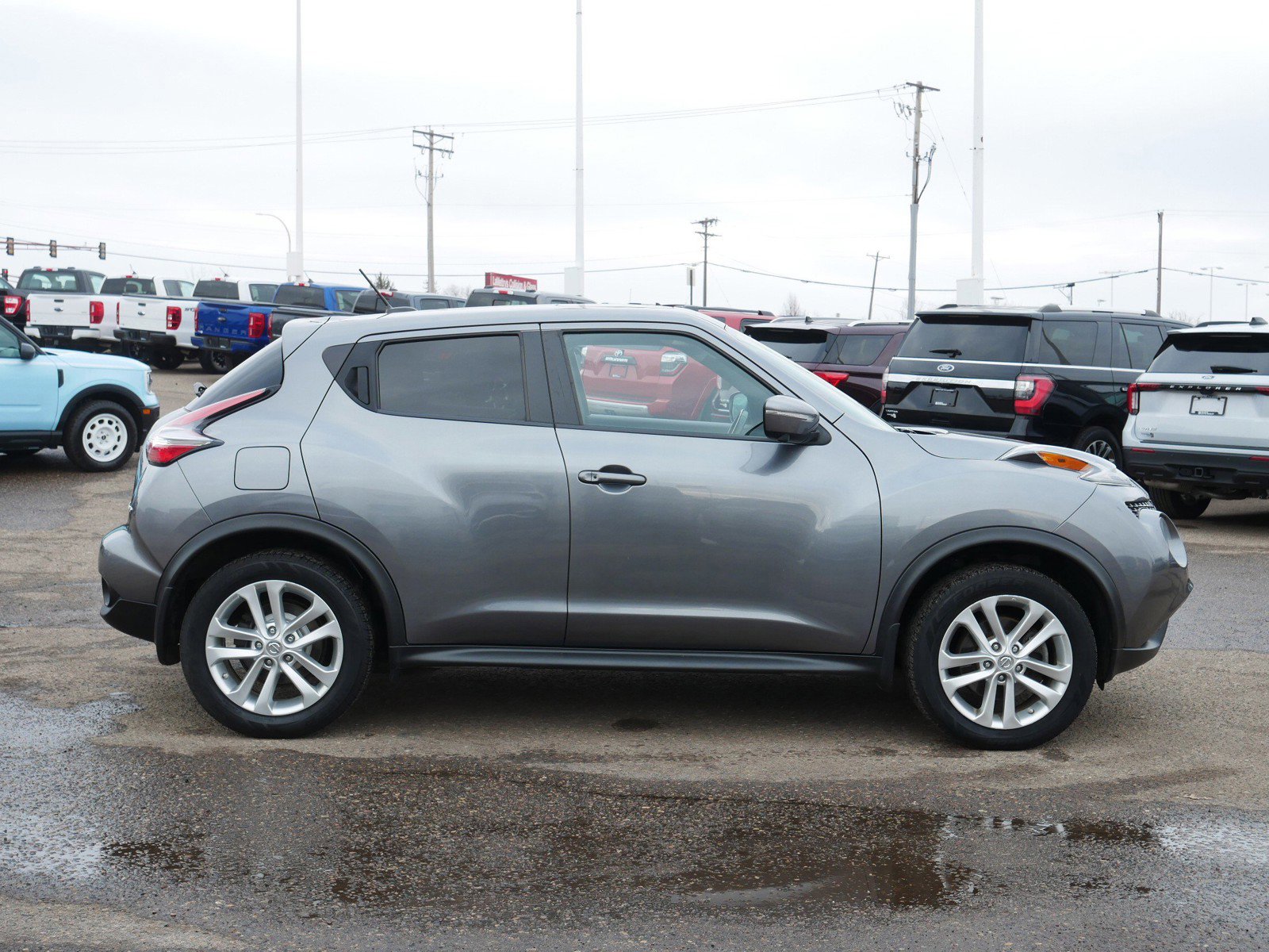 Used 2016 Nissan Juke SL with VIN JN8AF5MV3GT655370 for sale in Inver Grove Heights, Minnesota
