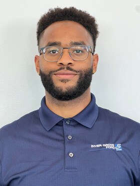 Staff member Victor White from ID_86c8ce