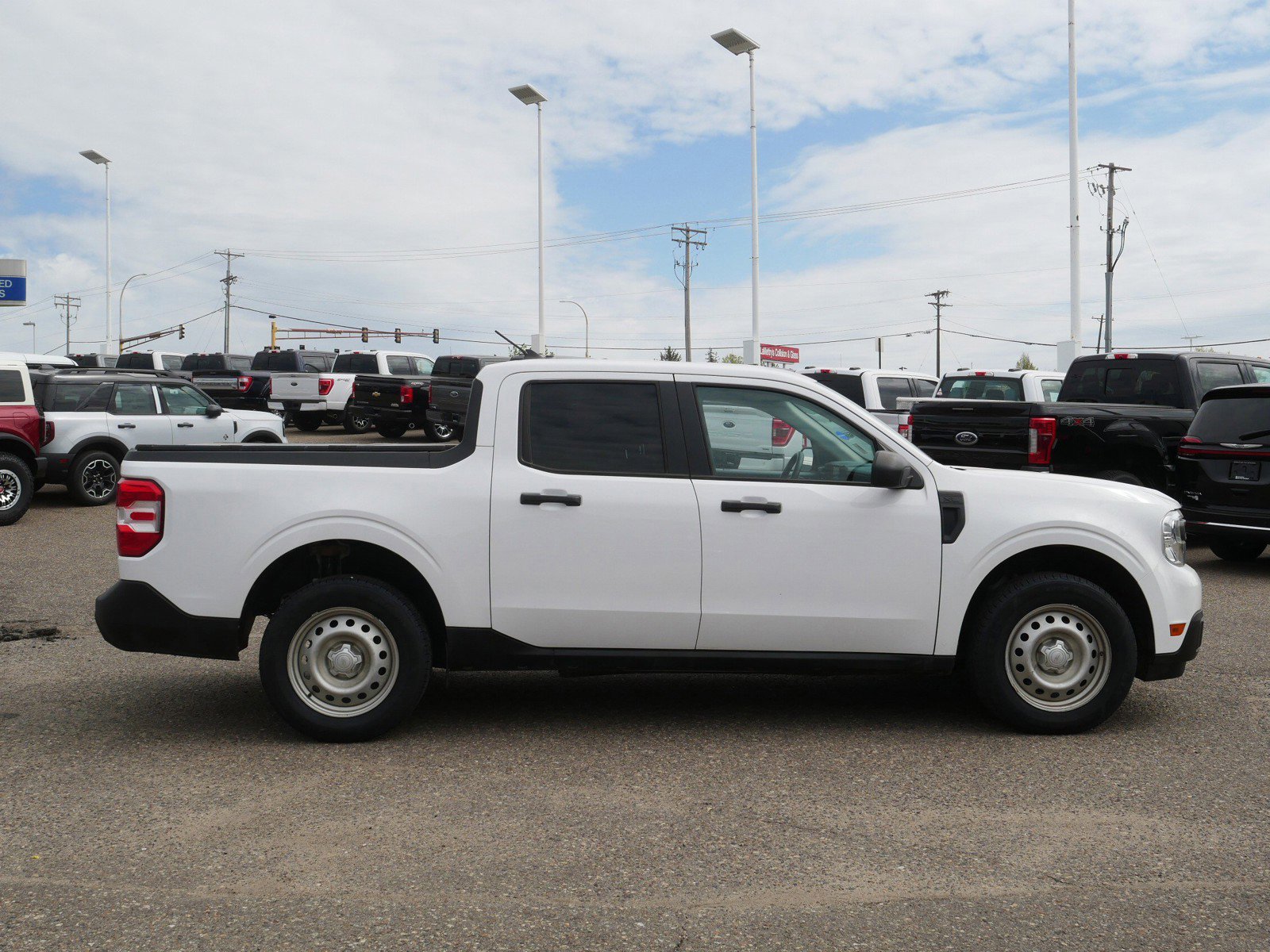 Used 2022 Ford Maverick XL with VIN 3FTTW8F97NRA95521 for sale in Inver Grove Heights, Minnesota