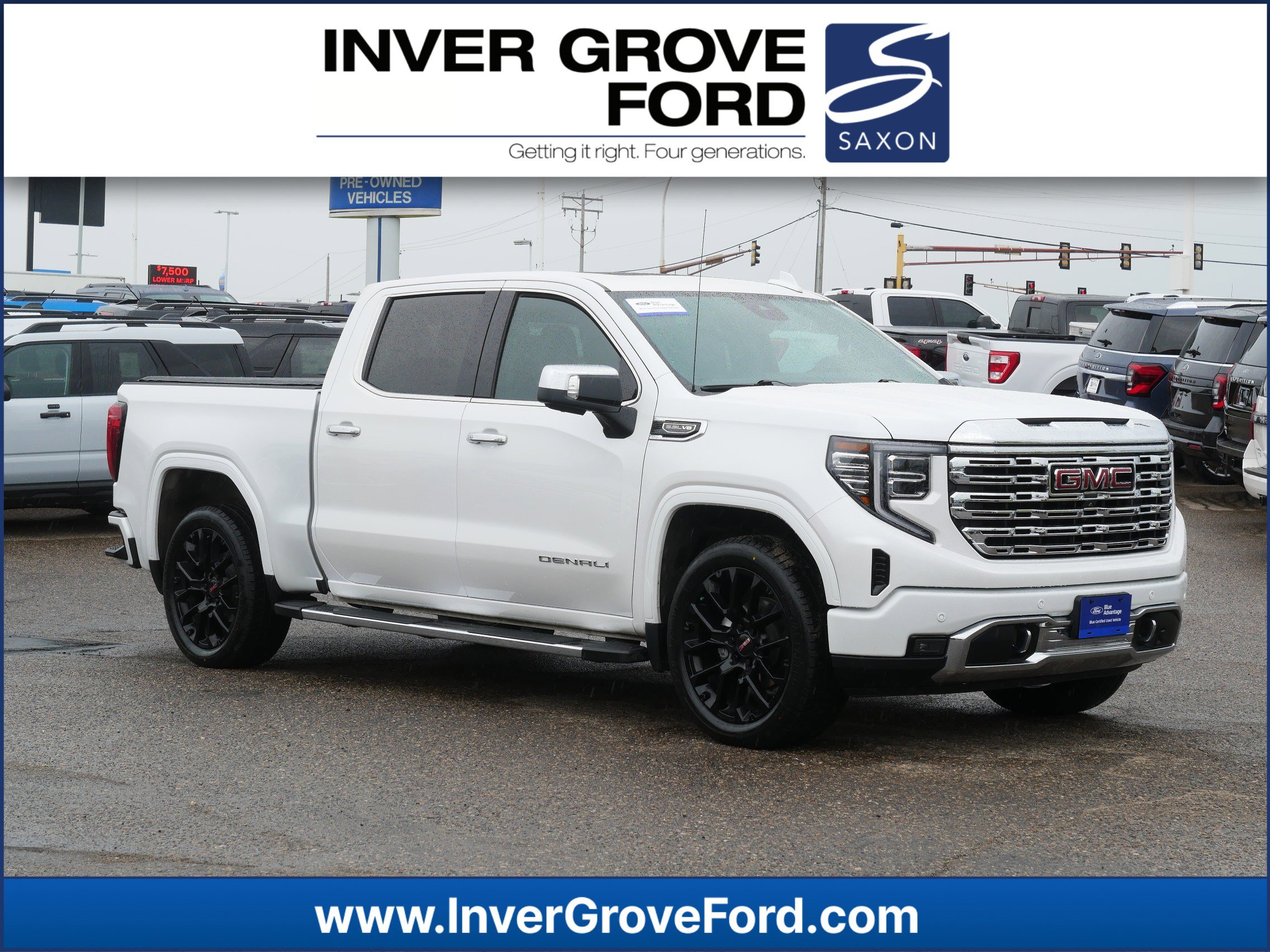 2023 GMC Sierra 4WD Crew Cab Short Box Denali's photo