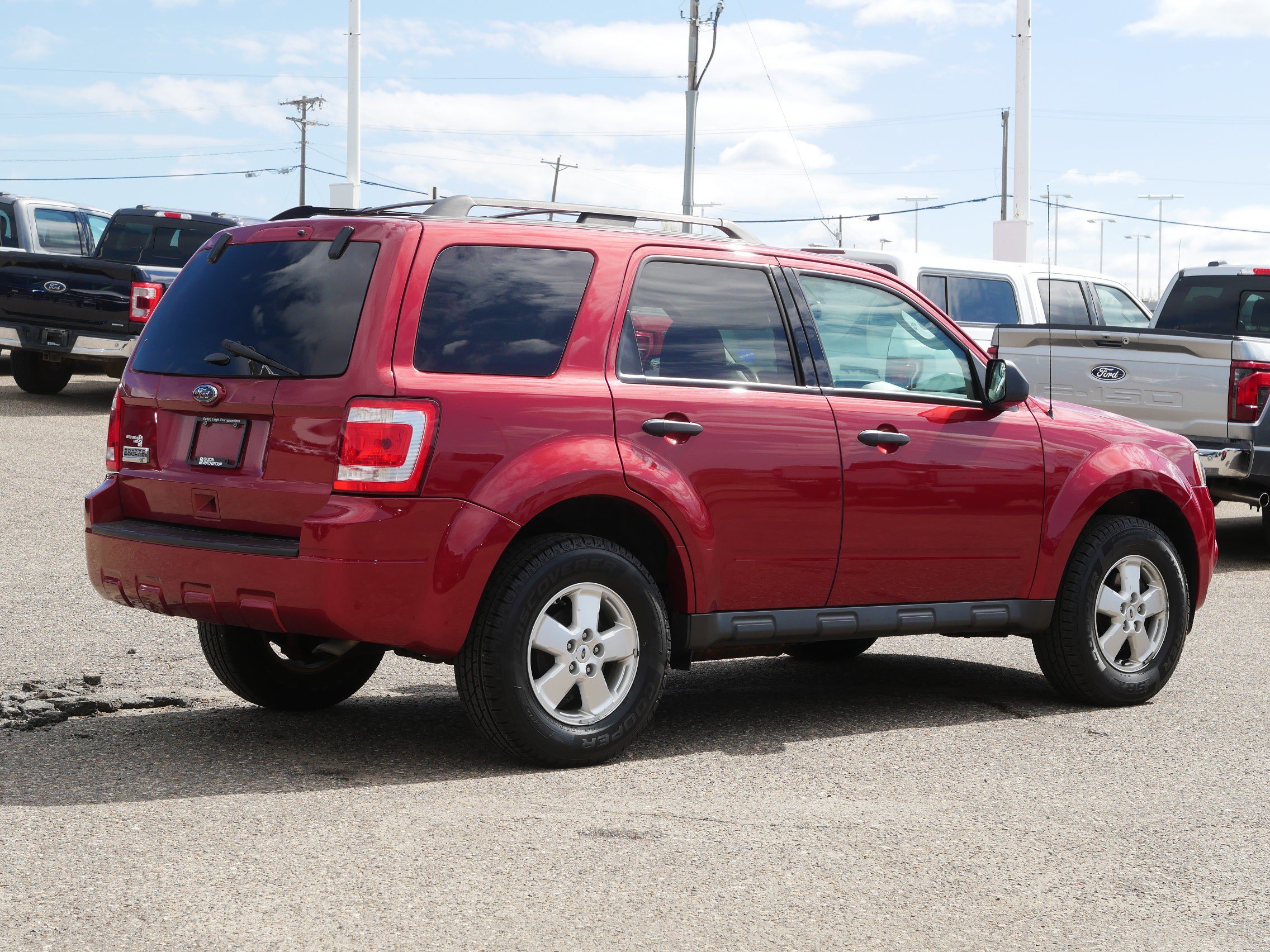 Used 2012 Ford Escape XLT with VIN 1FMCU0D71CKB71658 for sale in Inver Grove Heights, Minnesota